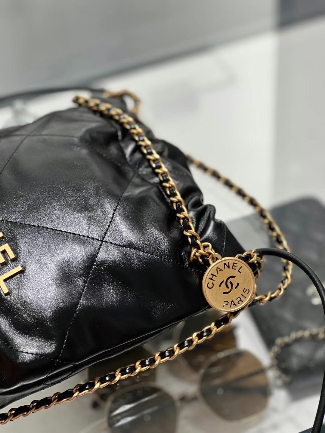 Inside Shebag factory: The replica art of Chanel 22 mini bag（2023 Week 47）-Labākās kvalitātes viltotās Louis Vuitton somas tiešsaistes veikals, dizaineru somas kopija ru