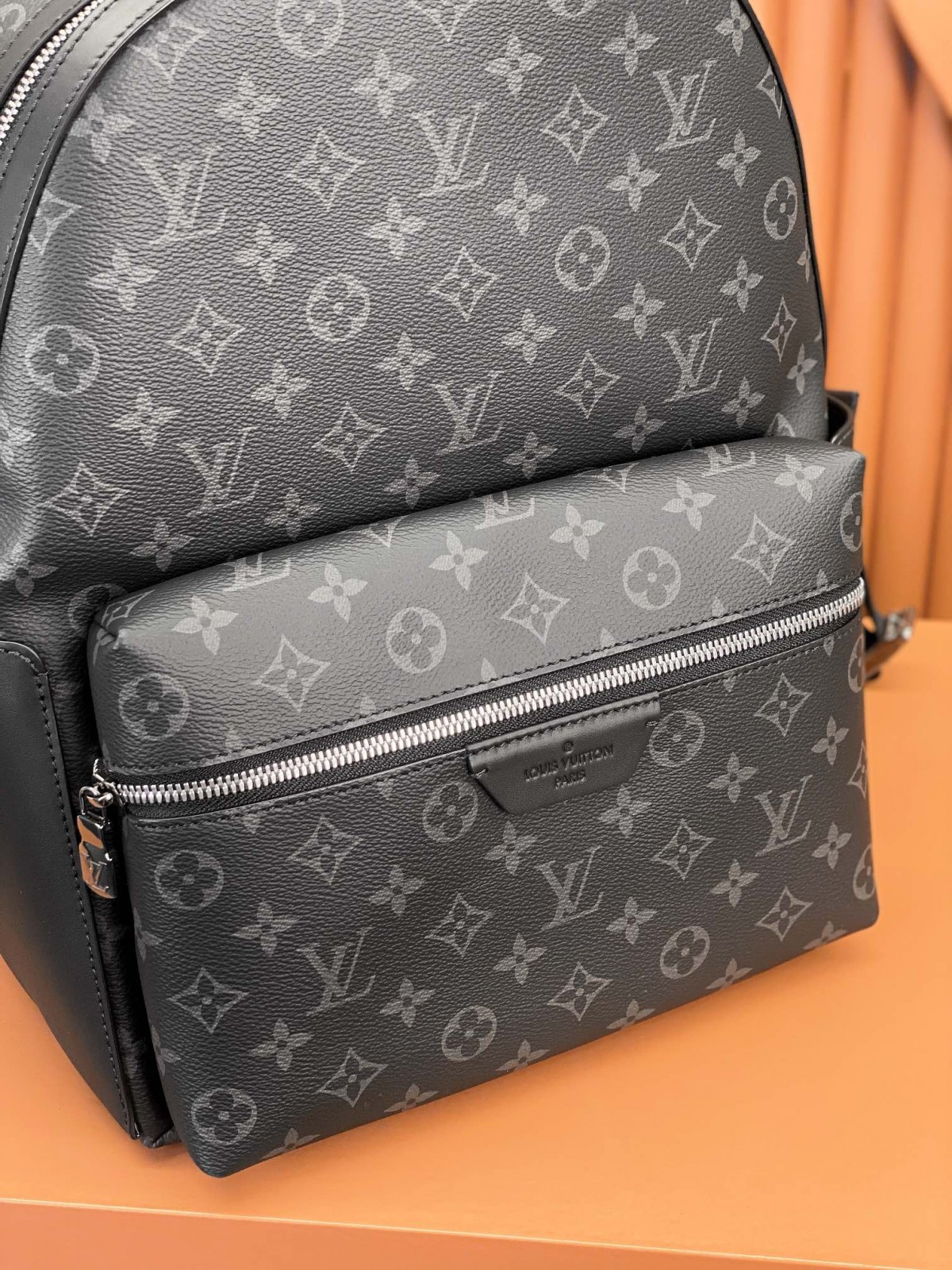 How great quality is an ellebag replica Louis Vuitton Discovery Small Backpack in Monogram Eclipse Black (M22558): 29x38x20 cm？-ఉత్తమ నాణ్యత నకిలీ లూయిస్ విట్టన్ బ్యాగ్ ఆన్‌లైన్ స్టోర్, రెప్లికా డిజైనర్ బ్యాగ్ రు