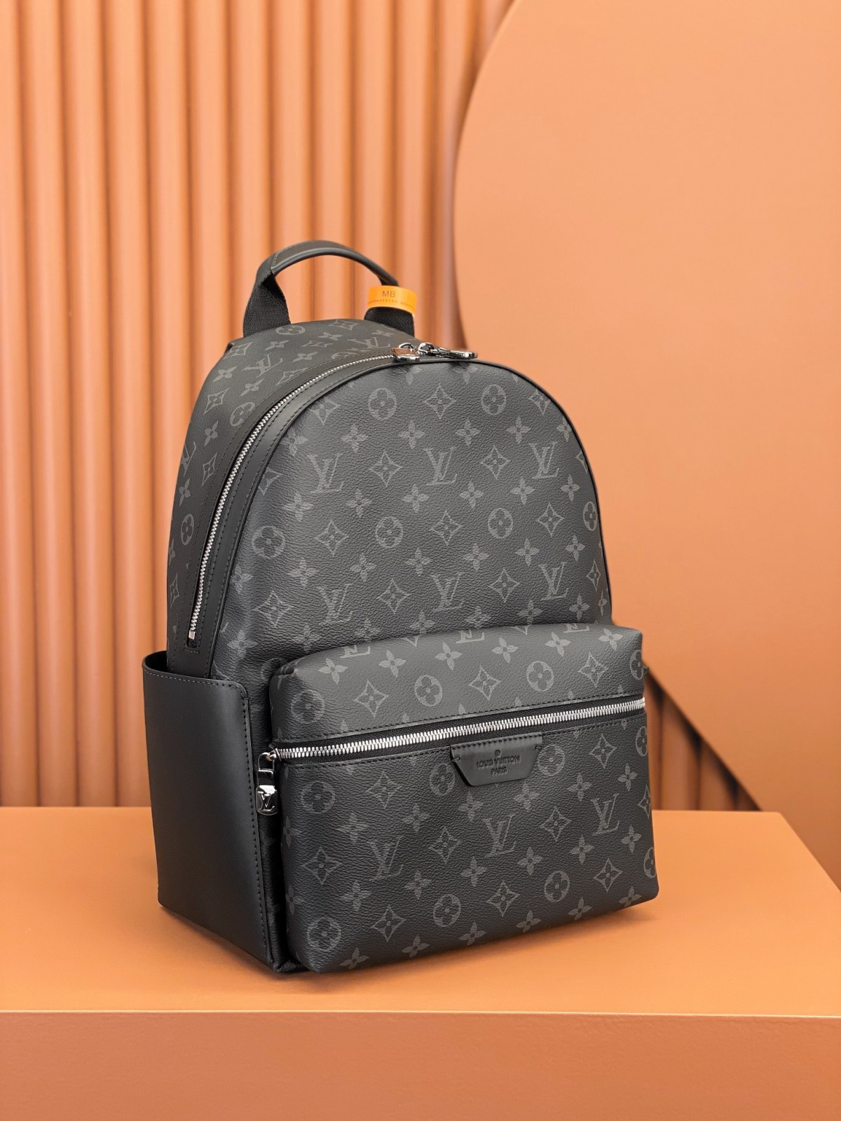 How great quality is an ellebag replica Louis Vuitton Discovery Small Backpack in Monogram Eclipse Black (M22558): 29x38x20 cm？-Tulaga sili ona lelei Fake Louis Vuitton Bag Faleoloa i luga ole laiga, Replica designer bag ru