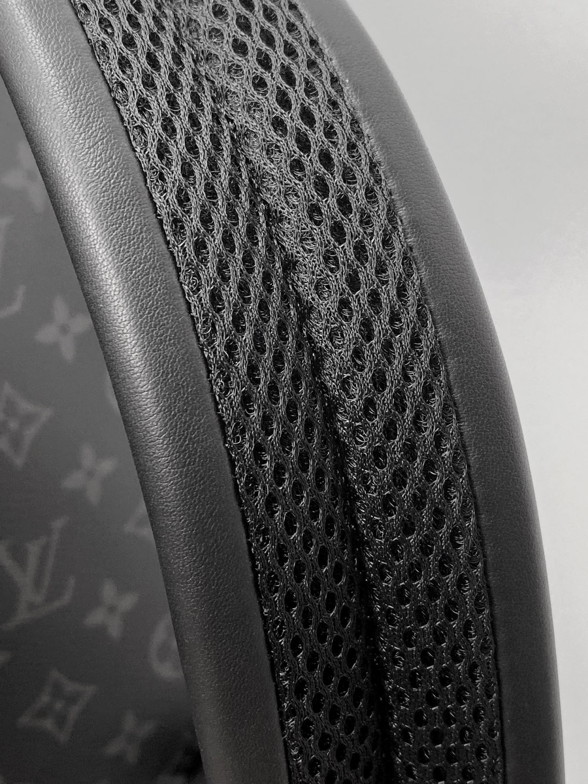 How great quality is an ellebag replica Louis Vuitton Discovery Small Backpack in Monogram Eclipse Black (M22558): 29x38x20 cm？-بهترين معيار جي جعلي لوئس ويٽون بيگ آن لائين اسٽور، ريپليڪا ڊيزائنر بيگ ru