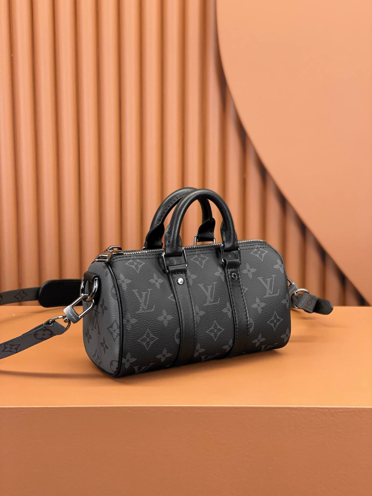 Ellebag Replica of Louis Vuitton Keepall XS Handbag (M45947): Exclusively for Women, in Black Monogram Eclipse-उत्तम गुणवत्ता नकली लुई Vuitton बैग ऑनलाइन स्टोर, प्रतिकृति डिजाइनर बैग ru