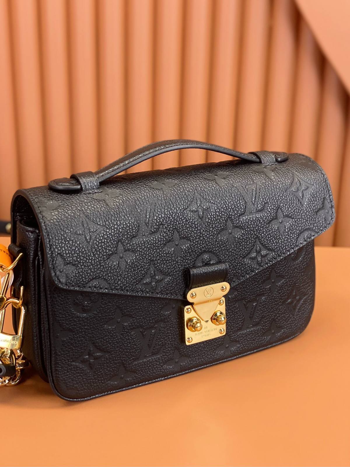 Ellebag’s Replica Artistry Showcased in the Louis Vuitton POCHETTE MÉTIS Metis EAST WEST Handbag (M46595) – Black-उत्तम गुणवत्ता नकली लुई Vuitton बैग ऑनलाइन स्टोर, प्रतिकृति डिजाइनर बैग ru