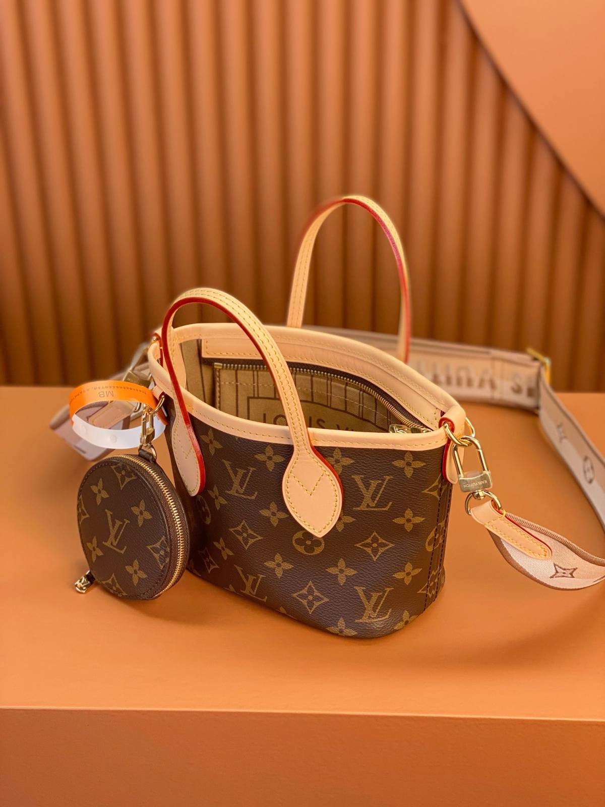 Ellebag’s Replica Artistry: Louis Vuitton Neverfull BB New Handbag (M46705)-최고의 품질 가짜 루이비통 가방 온라인 스토어, 복제 디자이너 가방 ru