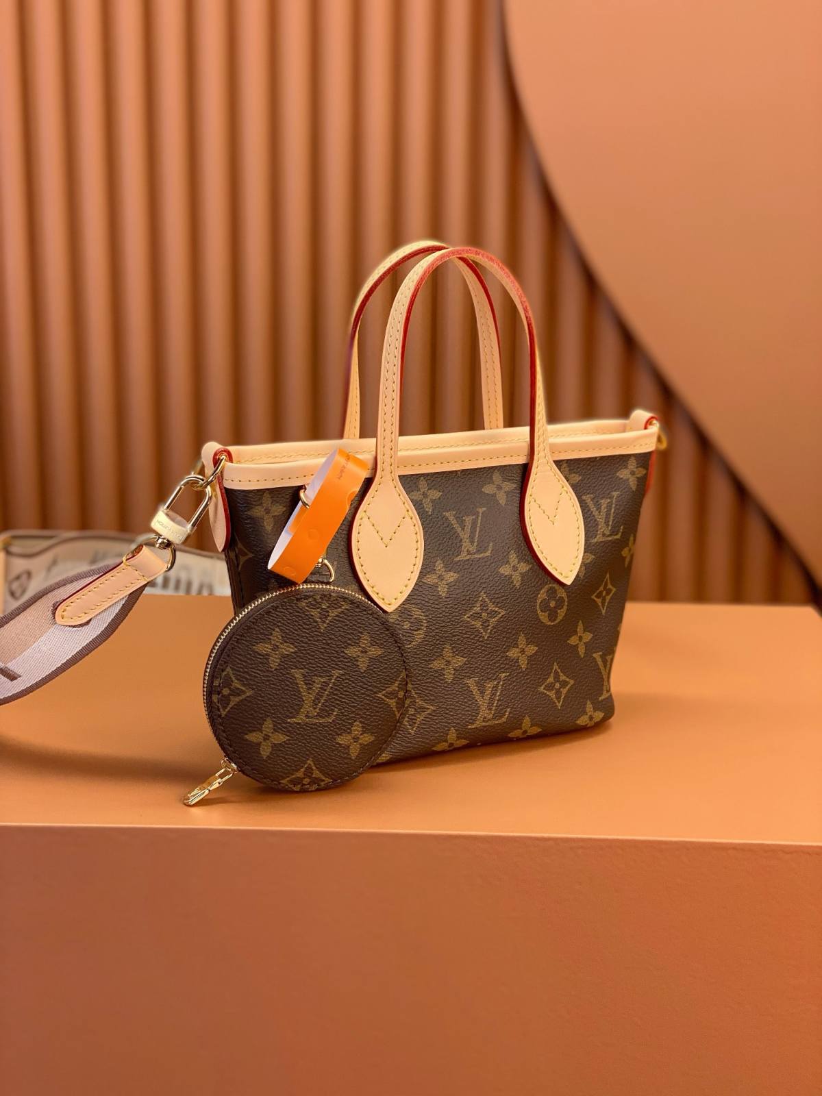 Ellebag’s Replica Artistry: Louis Vuitton Neverfull BB New Handbag (M46705)-최고의 품질 가짜 루이비통 가방 온라인 스토어, 복제 디자이너 가방 ru