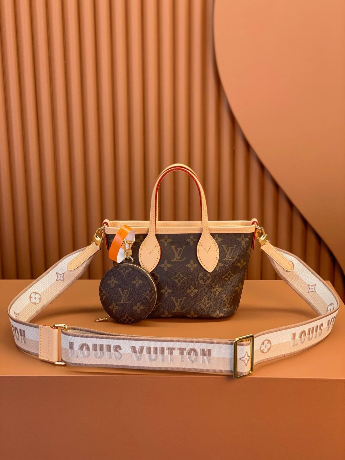 Ellebag’s Replica Artistry: Louis Vuitton Neverfull BB New Handbag (M46705)-Best Quality Replica designer Bag factory in China