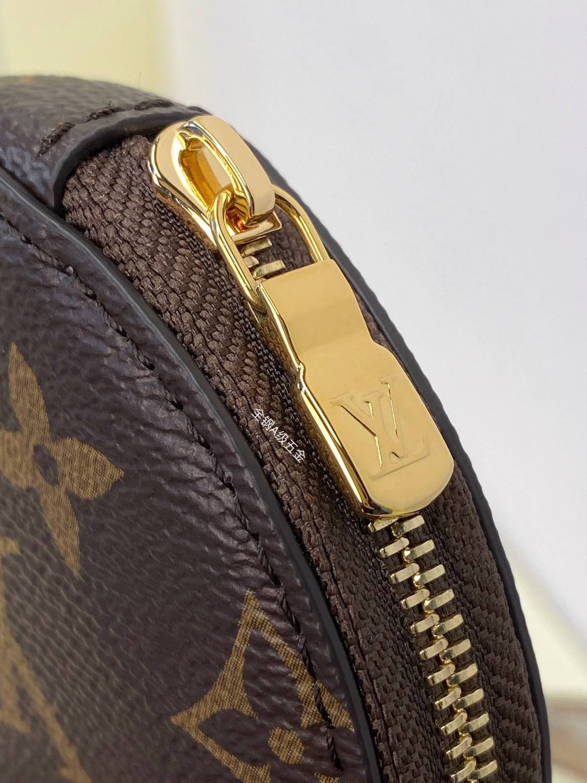 Ellebag’s Replica Artistry: Louis Vuitton Neverfull BB New Handbag (M46705)-בעסטער קוואַליטעט שווינדל לוי ווויטטאָן באַג אָנליין קראָם, רעפּליקע דיזיינער זעקל רו