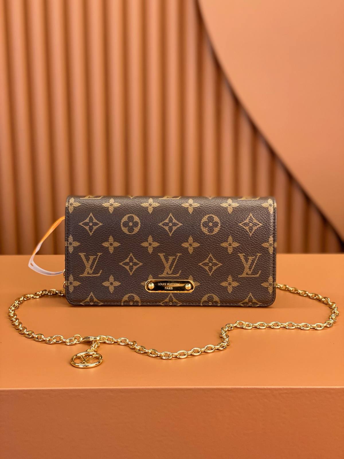 Ellebag’s Replica Mastery: Louis Vuitton Wallet On Chain Lily (M82509) – Featuring Monogram Circle Pendant-Ti o dara ju Didara iro Louis Vuitton apo Online itaja, Ajọra onise apo ru