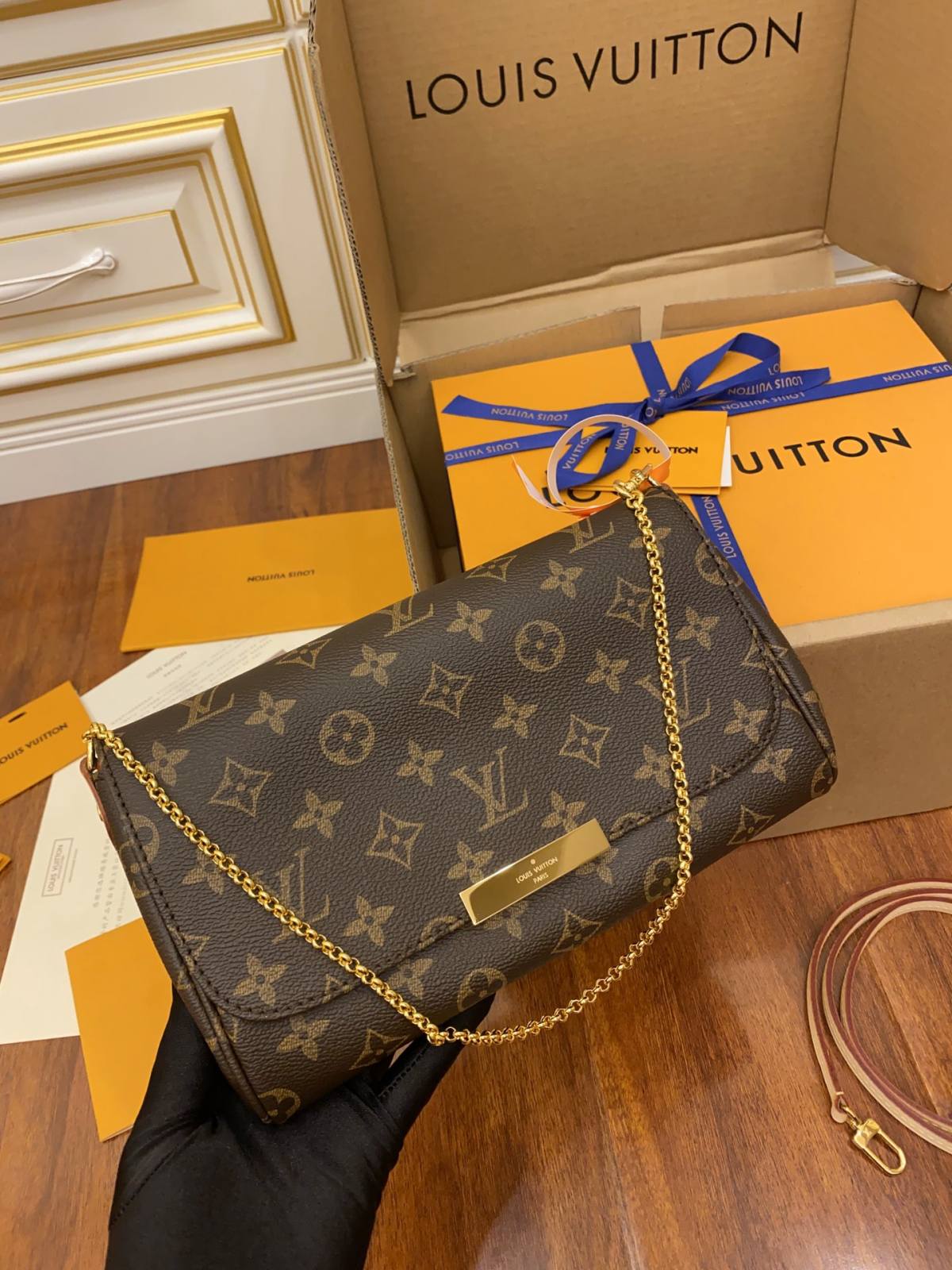 Ellebag’s Replica Artistry: Louis Vuitton FAVORITE M40718 Monogram-Best Quality Fake Louis Vuitton Bag Nettbutikk, Replica designer bag ru