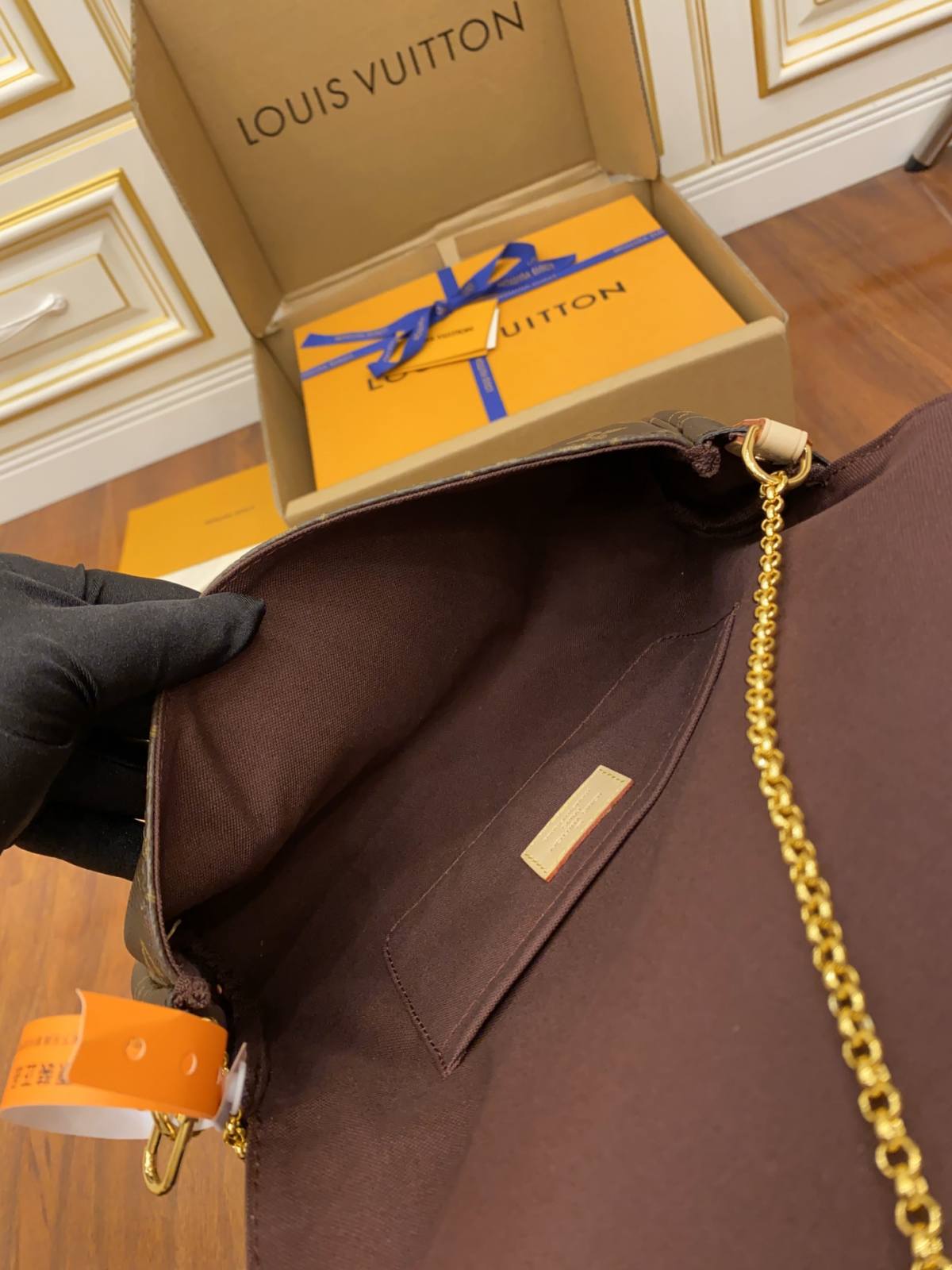 Ellebag’s Replica Artistry: Louis Vuitton FAVORITE M40718 Monogram-Botiga en línia de bosses falses de Louis Vuitton de millor qualitat, rèplica de bosses de disseny ru