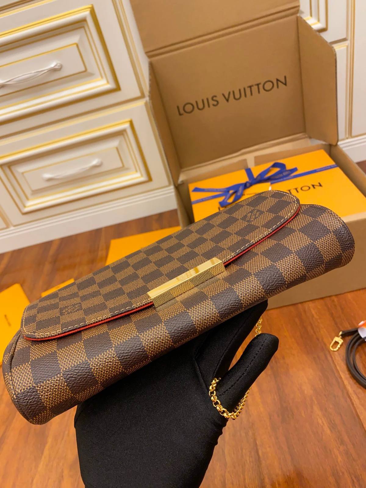 Ellebag Replica Craftsmanship: Louis Vuitton Classic Favorite Medium Handbag (N41129 N41276) Brown Check-Dyqani në internet i çantave të rreme Louis Vuitton me cilësi më të mirë, çanta modeli kopje ru