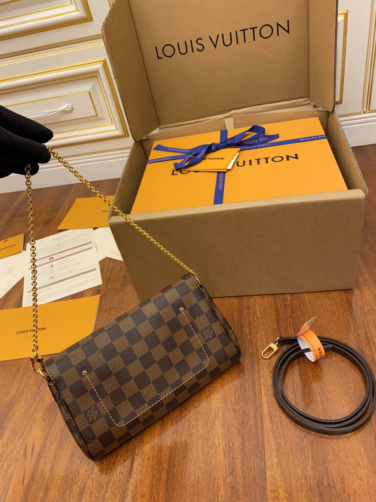 Ellebag Replica: Louis Vuitton M41276 Favorite Monogram Chain Bag-Labākās kvalitātes viltotās Louis Vuitton somas tiešsaistes veikals, dizaineru somas kopija ru