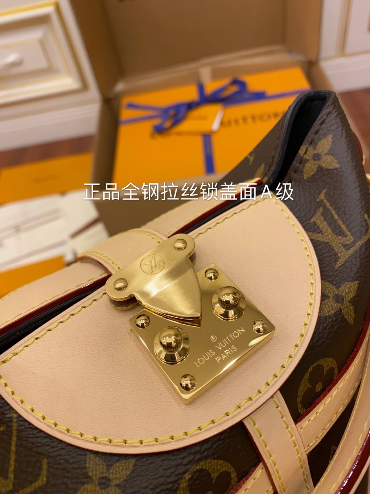 Ellebag’s Art of Replica: Louis Vuitton M43587 Duffle Bag by Nicolas Ghesquière-Umgangatho ogqwesileyo woMgangatho weFake weLouis Vuitton kwiVenkile ye-Intanethi, ibhegi yomyili weReplica ru