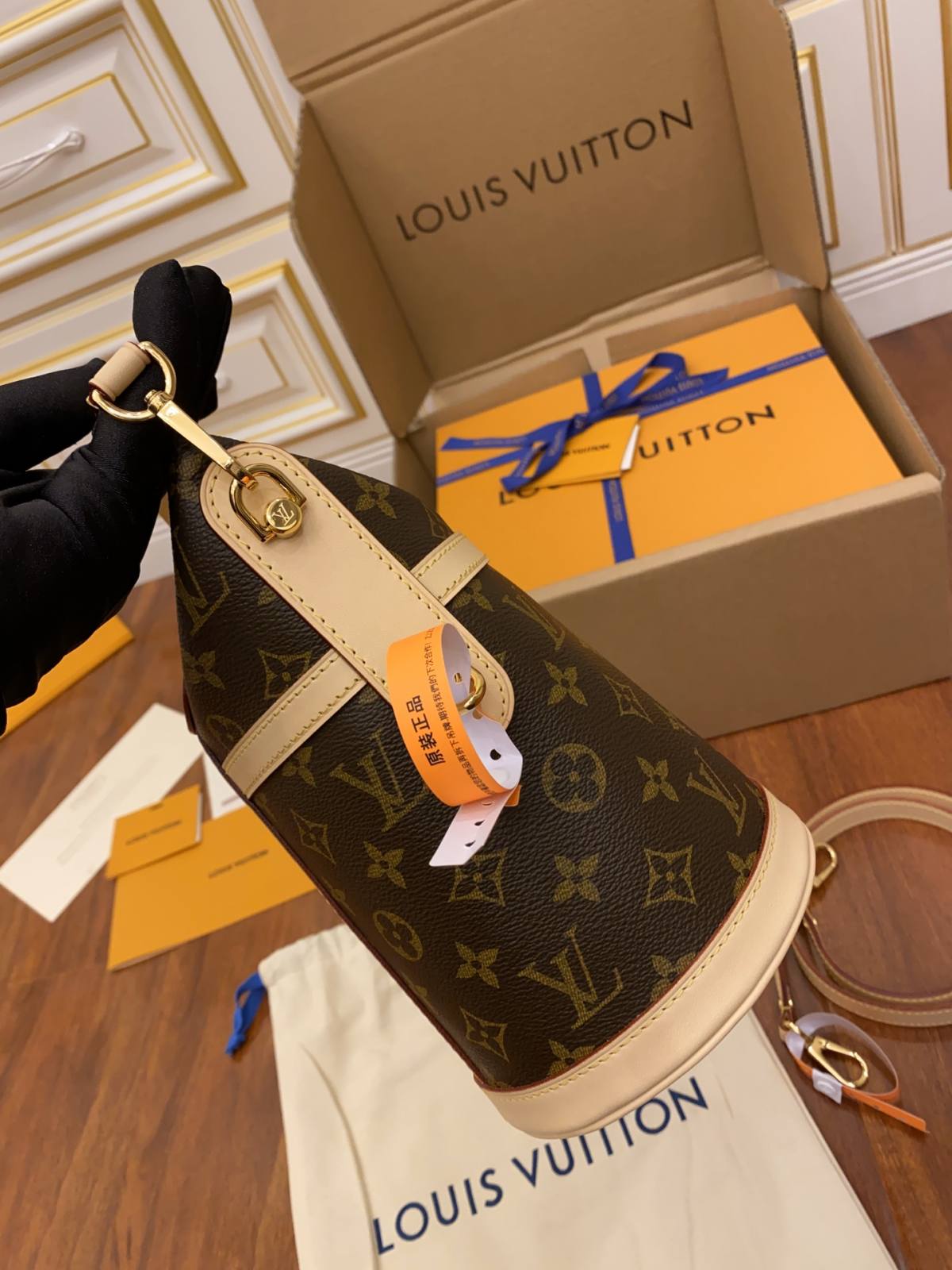 Ellebag’s Art of Replica: Louis Vuitton M43587 Duffle Bag by Nicolas Ghesquière-ਵਧੀਆ ਕੁਆਲਿਟੀ ਨਕਲੀ ਲੁਈਸ ਵਿਟਨ ਬੈਗ ਔਨਲਾਈਨ ਸਟੋਰ, ਰਿਪਲੀਕਾ ਡਿਜ਼ਾਈਨਰ ਬੈਗ ru