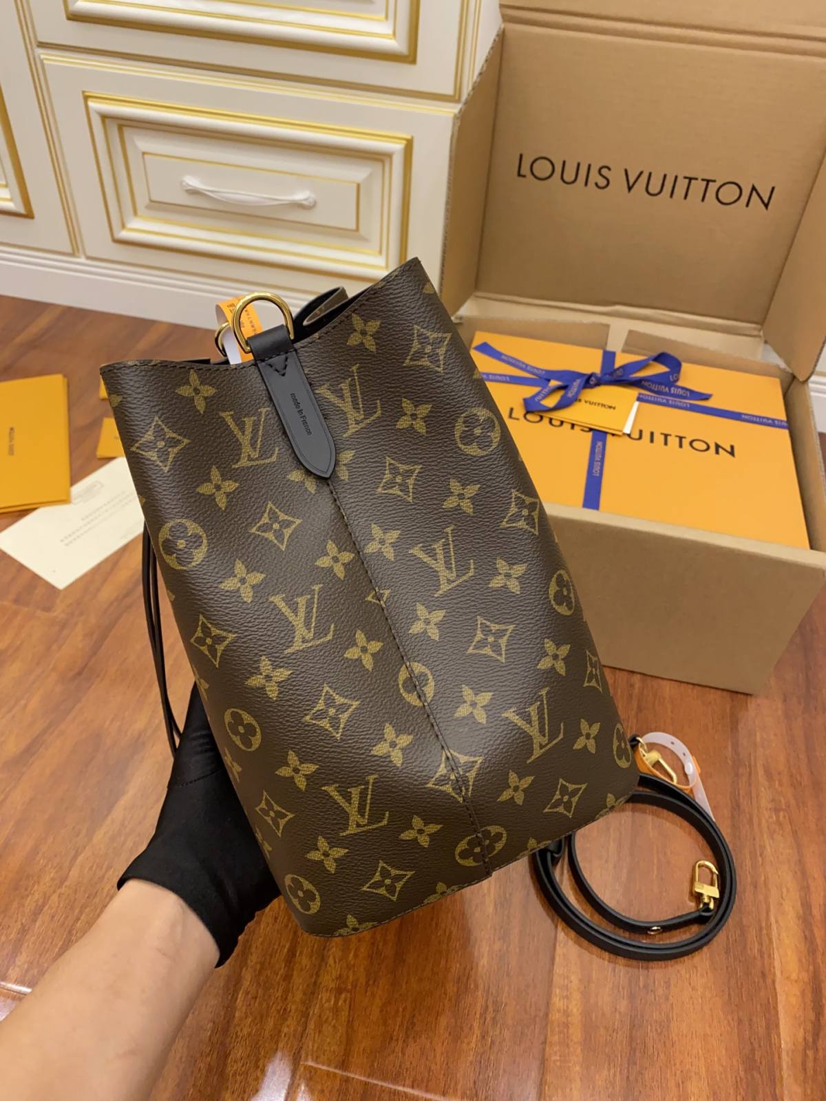 Ellebag’s Replica Mastery: Louis Vuitton M44020 Black Gaston-Louis NeoNoe Bucket Bag Monogram-Magazin online de geanți Louis Vuitton fals de cea mai bună calitate, geantă de designer replica ru