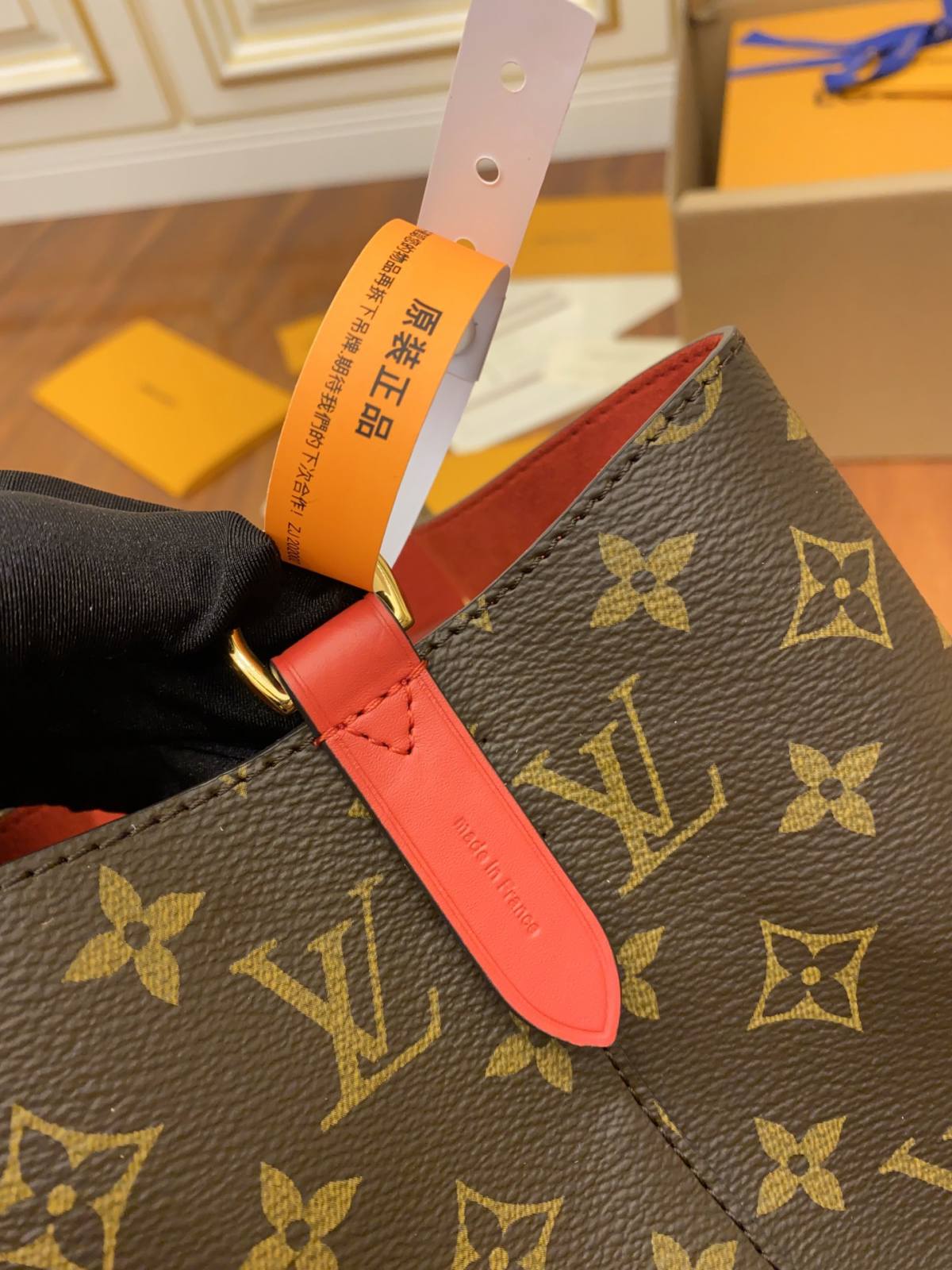 Ellebag Replica Craftsmanship: Louis Vuitton M44021 Red Gaston-Louis NeoNoe Bucket Bag Monogram-最高品質の偽のルイヴィトンバッグオンラインストア、レプリカデザイナーバッグru