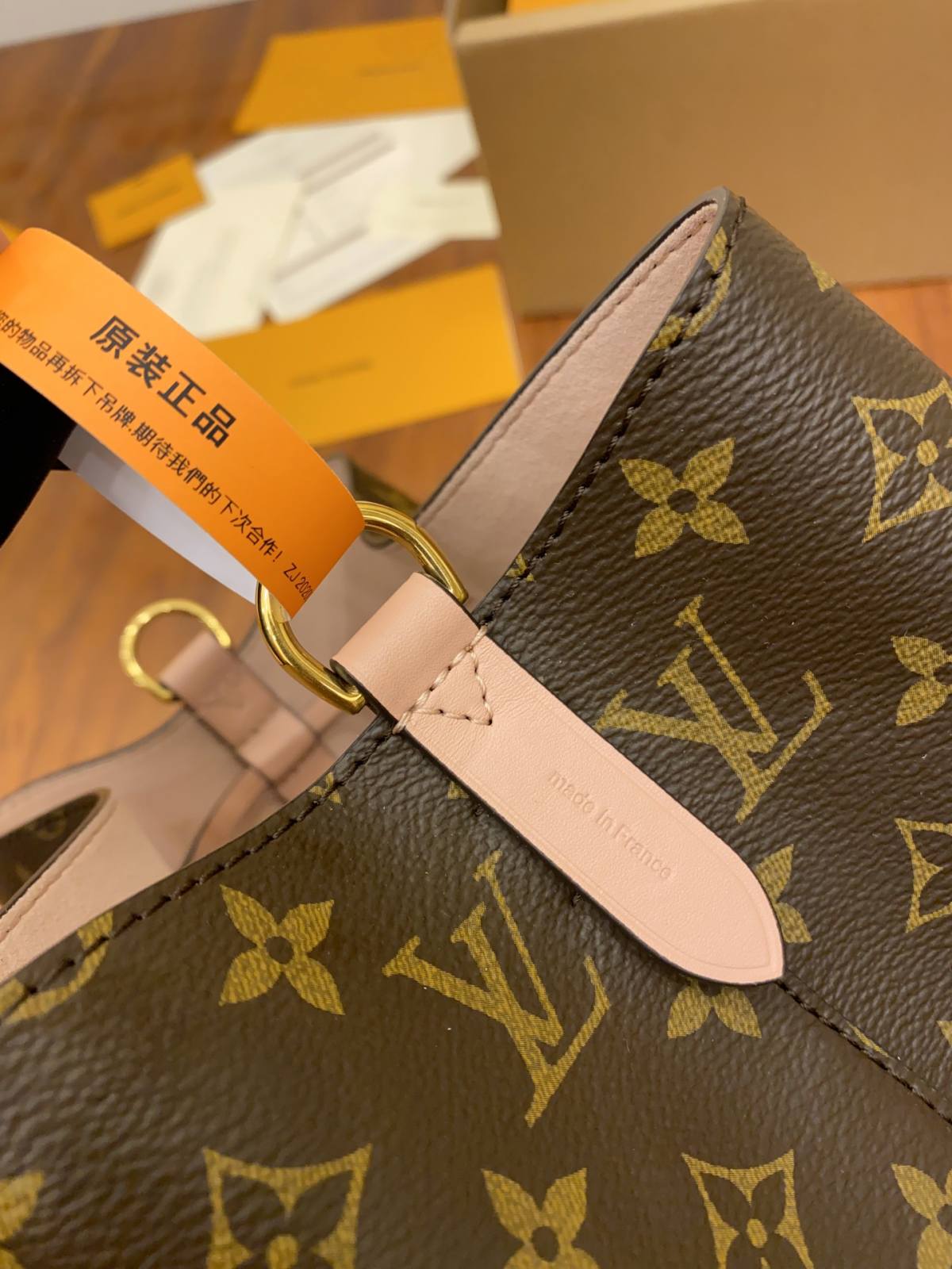 Ellebag Replica Precision: Louis Vuitton M44022 Cherry Blossom Pink Gaston-Louis NeoNoe Bucket Bag Monogram-Best Quality Replica designer Bag factory in China