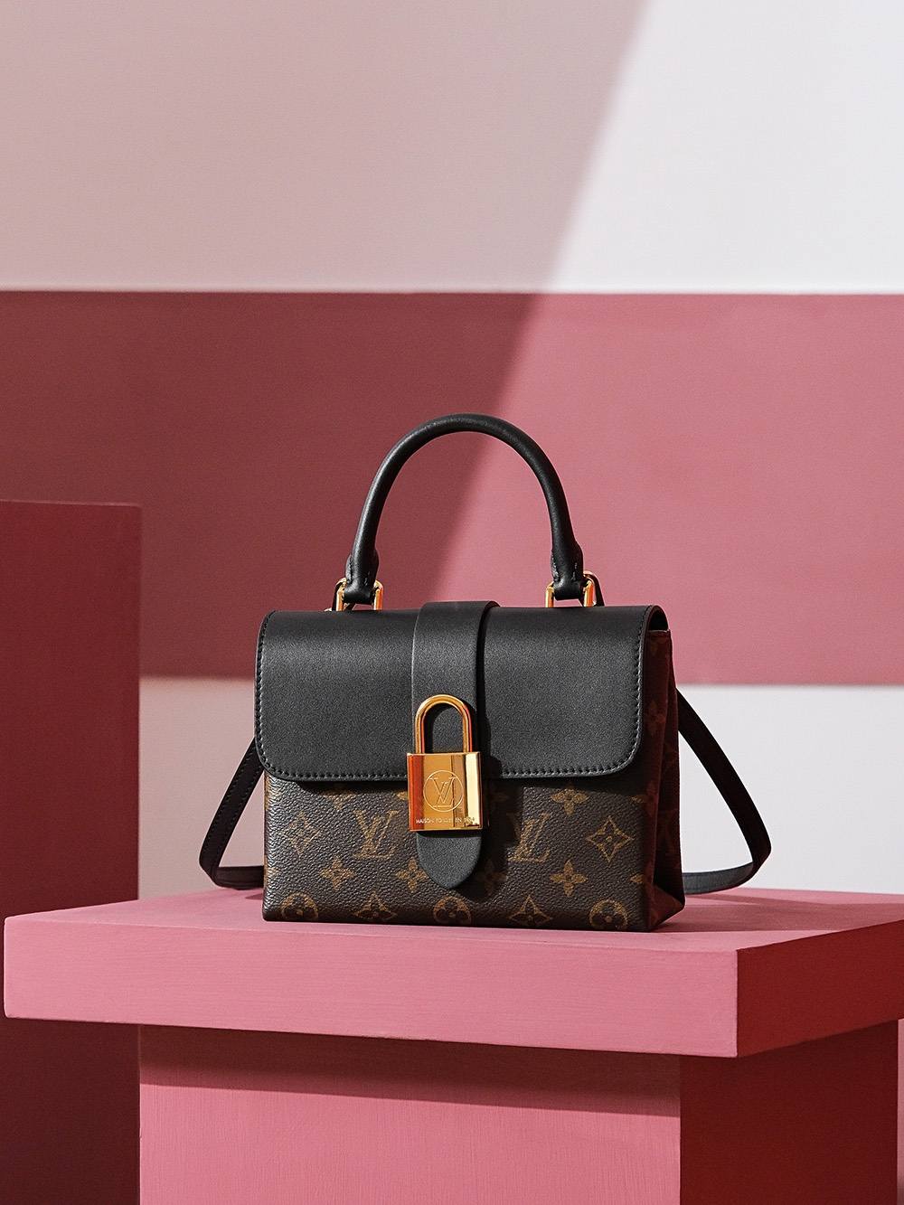 Ellebag’s Replica Excellence: Louis Vuitton LOCK BB Handbag (M44141) Black-Beste Qualität gefälschte Louis Vuitton-Taschen Online-Shop, Replik-Designer-Tasche ru