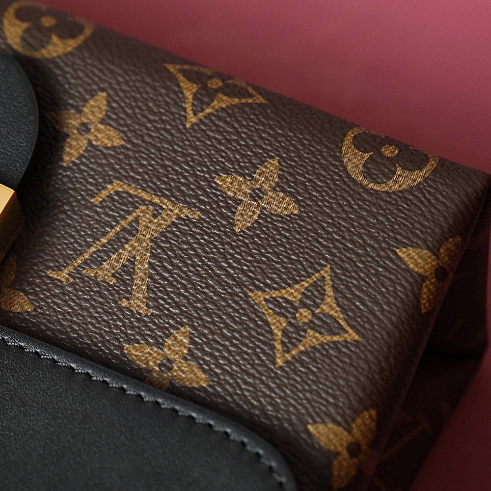 Ellebag’s Replica Excellence: Louis Vuitton LOCK BB Handbag (M44141) Black-Beste Qualität gefälschte Louis Vuitton-Taschen Online-Shop, Replik-Designer-Tasche ru