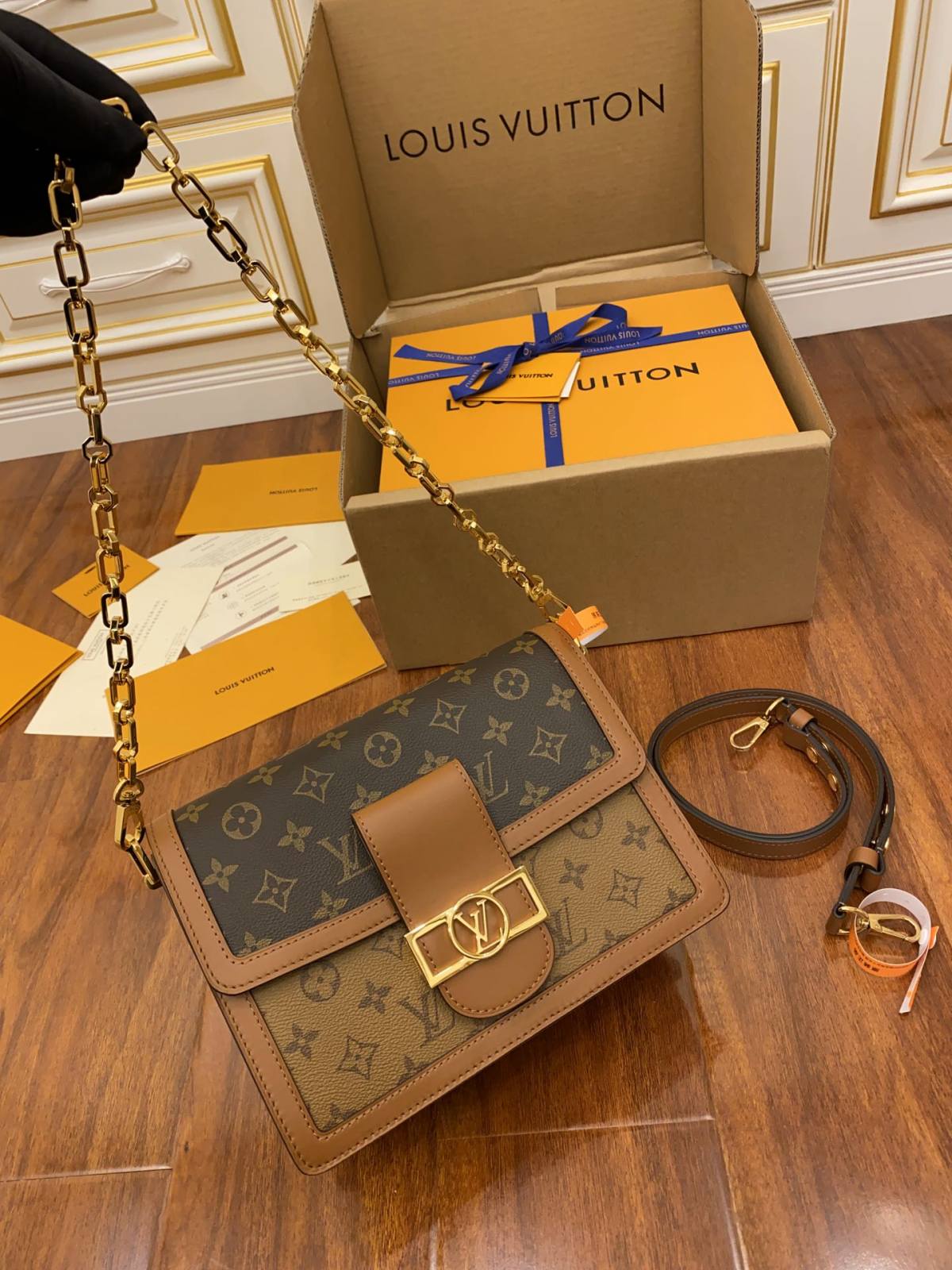 Ellebag’s Replica Mastery: Louis Vuitton DAUPHINE Handbag (M44391) Medium Size-Tayada ugu Fiican ee Louis Vuitton Boorsada Online Store, Bac naqshadeeye nuqul ah