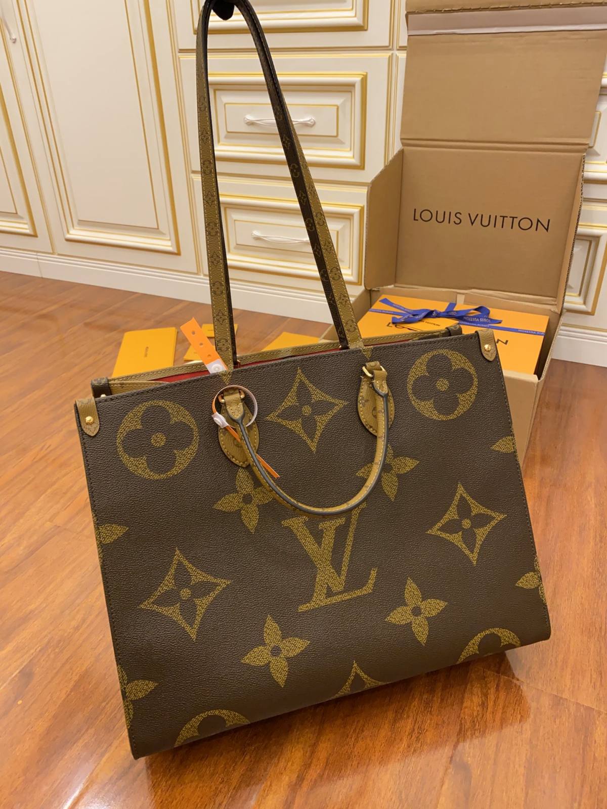 Ellebag’s Replica Precision: Louis Vuitton M44576 Monogram Long Shoulder Strap for Onthego Handbag-בעסטער קוואַליטעט שווינדל לוי ווויטטאָן באַג אָנליין קראָם, רעפּליקע דיזיינער זעקל רו