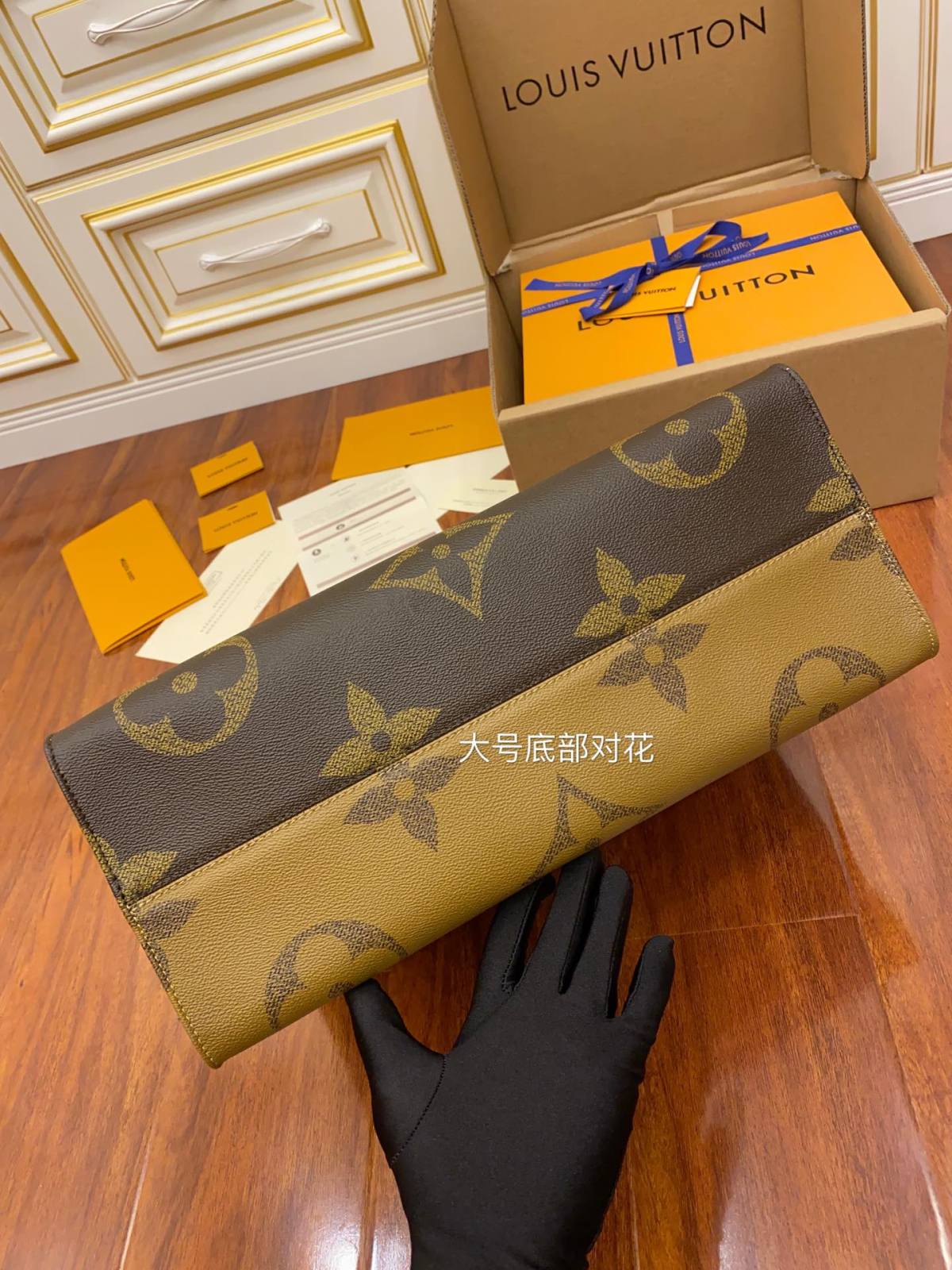 Ellebag’s Replica Precision: Louis Vuitton M44576 Monogram Long Shoulder Strap for Onthego Handbag-Labākās kvalitātes viltotās Louis Vuitton somas tiešsaistes veikals, dizaineru somas kopija ru