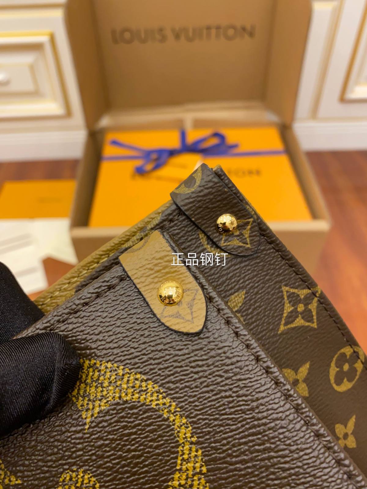 Ellebag’s Replica Precision: Louis Vuitton M44576 Monogram Long Shoulder Strap for Onthego Handbag-Best Quality Replica designer Bag factory in China