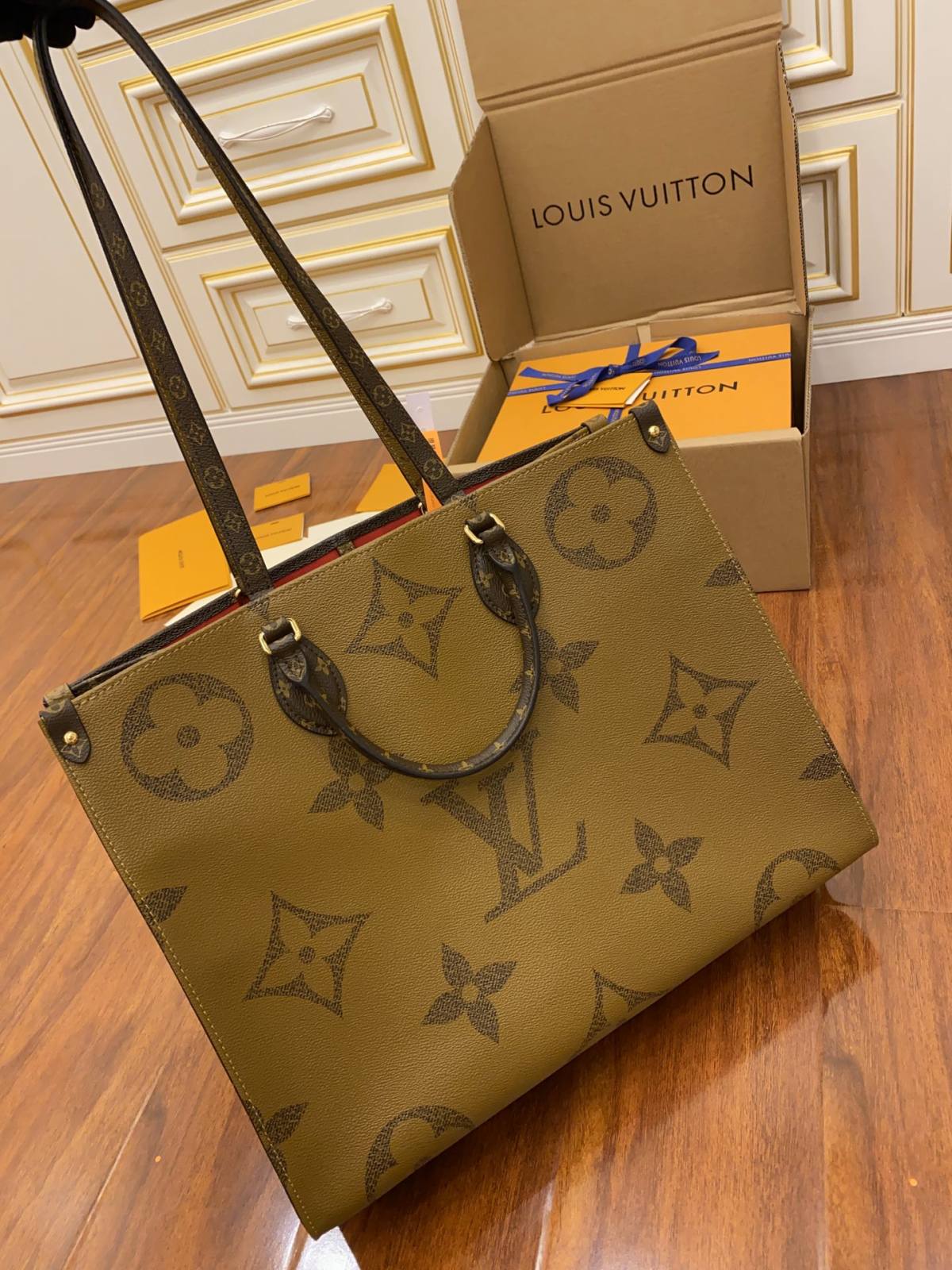 Ellebag’s Replica Precision: Louis Vuitton M44576 Monogram Long Shoulder Strap for Onthego Handbag-בעסטער קוואַליטעט שווינדל לוי ווויטטאָן באַג אָנליין קראָם, רעפּליקע דיזיינער זעקל רו