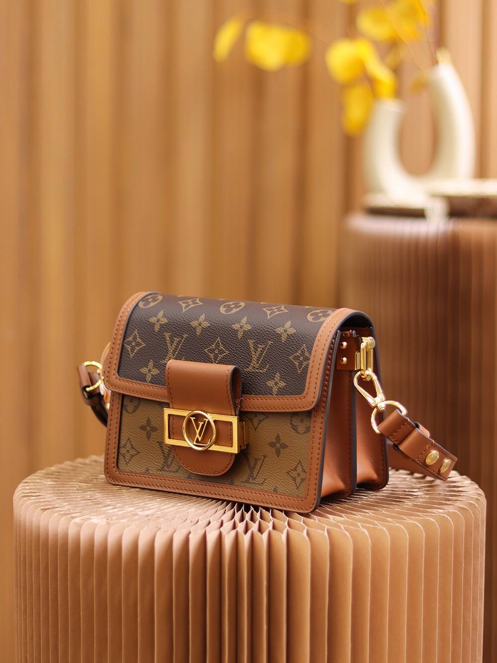 Ellebag’s Replica Artistry: Louis Vuitton DAUPHINE Handbag (M44580) Monogram-Best Quality Fake Louis Vuitton Bag Nettbutikk, Replica designer bag ru