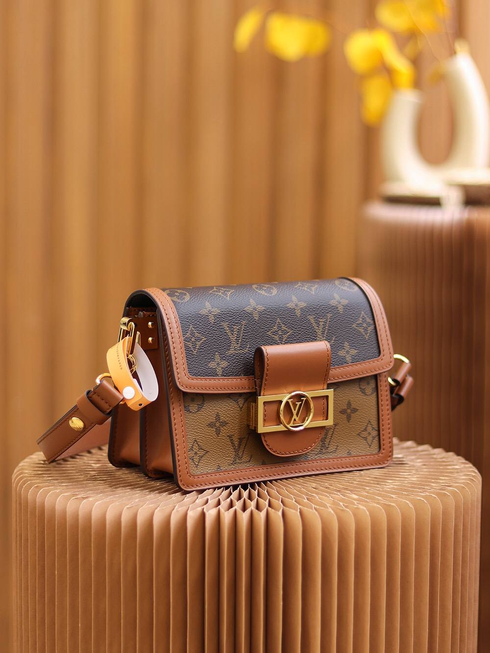 Ellebag’s Replica Artistry: Louis Vuitton DAUPHINE Handbag (M44580) Monogram-Zoo Zoo Fake Louis Vuitton Hnab Online Khw, Replica designer hnab ru