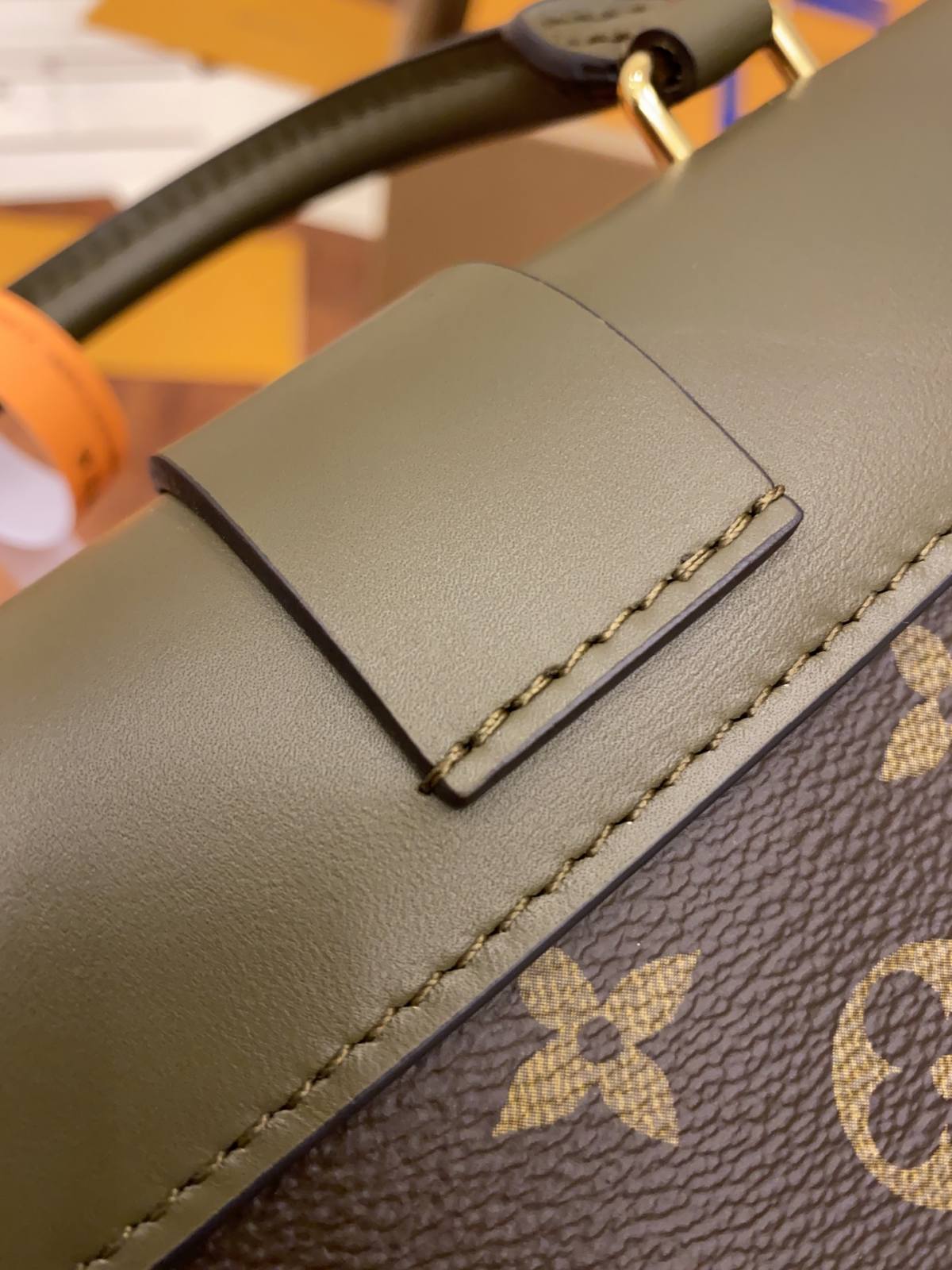 Ellebag’s Replica Precision: Louis Vuitton Lock BB Monogram Bag M44797-Kedai Dalam Talian Beg Louis Vuitton Palsu Kualiti Terbaik, Beg reka bentuk replika ru