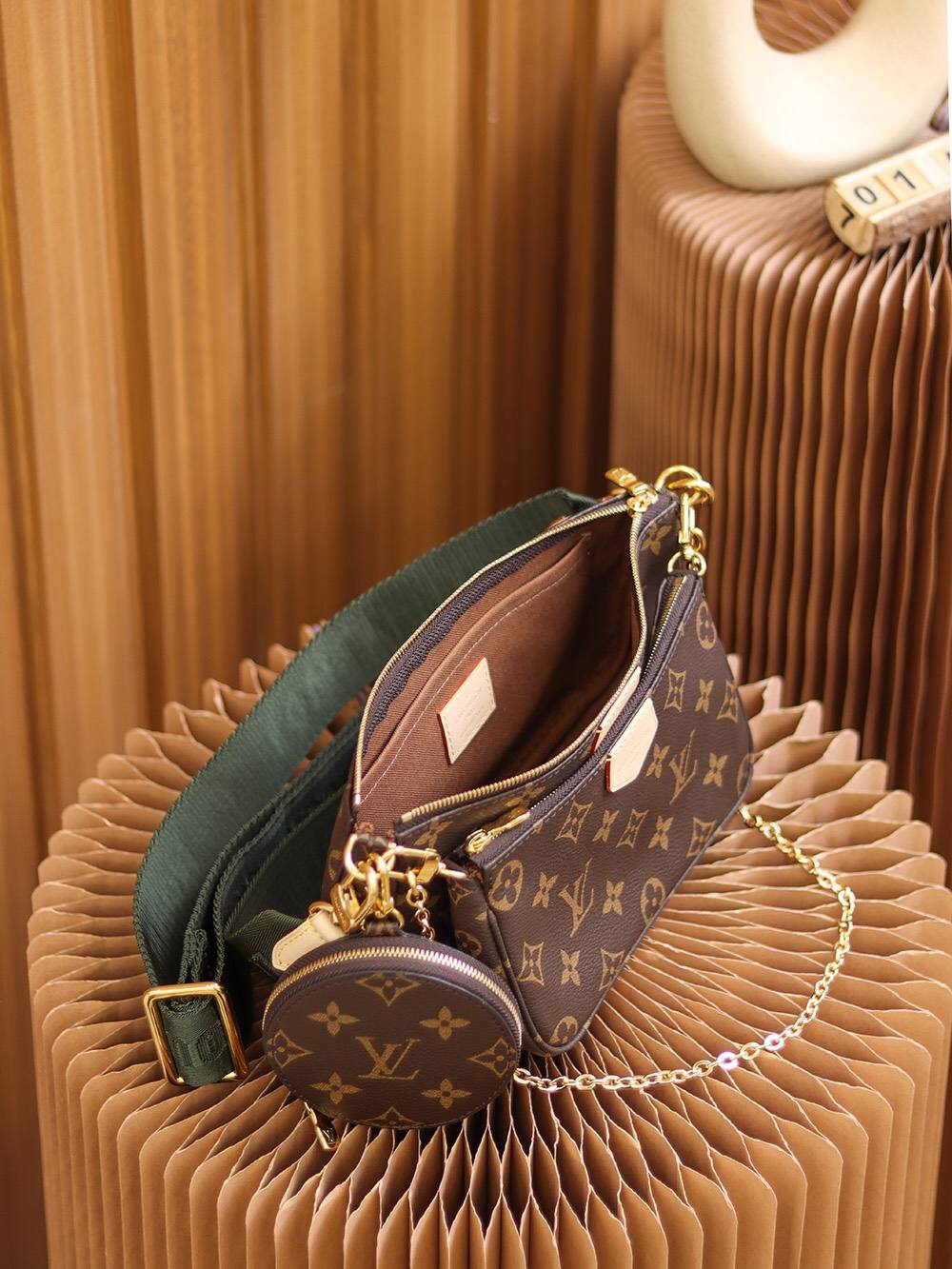 Ellebag’s Replica Expertise: Louis Vuitton MULTI POCHETTE ACCESSORIES Handbag (M44813) Green-Pangalusna kualitas palsu Louis Vuitton Kantong Toko Online, Replica desainer kantong ru