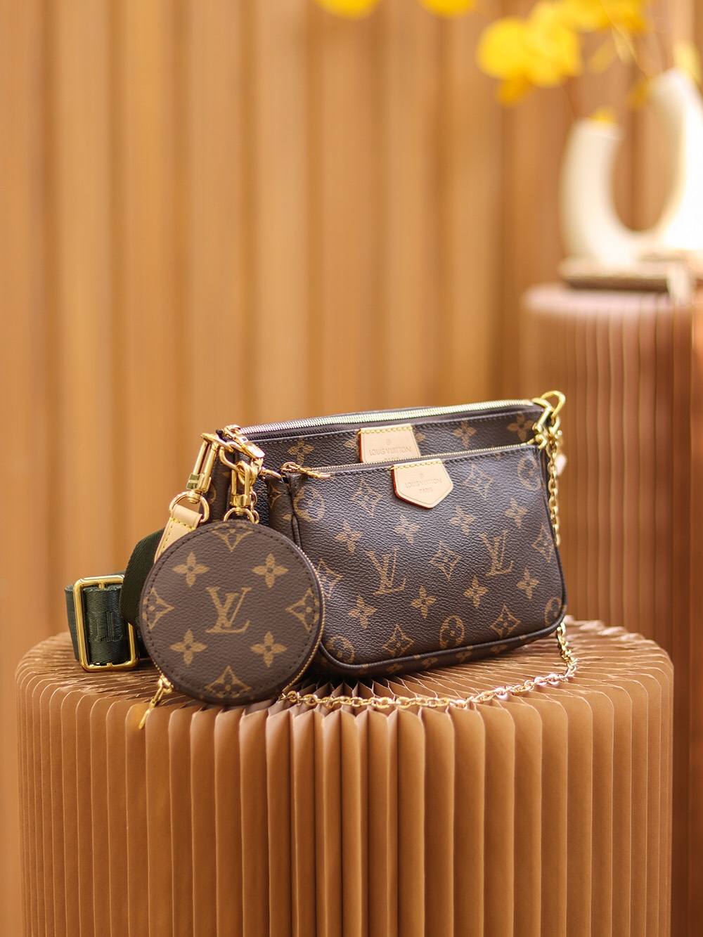 Ellebag’s Replica Expertise: Louis Vuitton MULTI POCHETTE ACCESSORIES Handbag (M44813) Green-Botiga en línia de bosses falses de Louis Vuitton de millor qualitat, rèplica de bosses de disseny ru