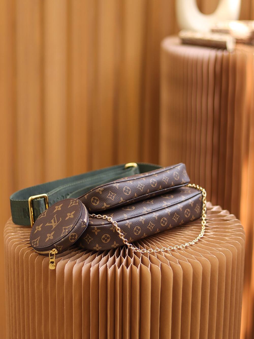 Ellebag’s Replica Expertise: Louis Vuitton MULTI POCHETTE ACCESSORIES Handbag (M44813) Green-Kedai Dalam Talian Beg Louis Vuitton Palsu Kualiti Terbaik, Beg reka bentuk replika ru