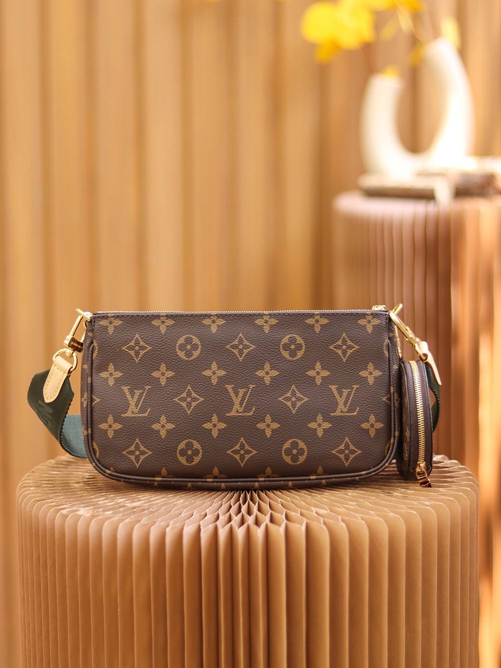 Ellebag’s Replica Expertise: Louis Vuitton MULTI POCHETTE ACCESSORIES Handbag (M44813) Green-Kedai Dalam Talian Beg Louis Vuitton Palsu Kualiti Terbaik, Beg reka bentuk replika ru