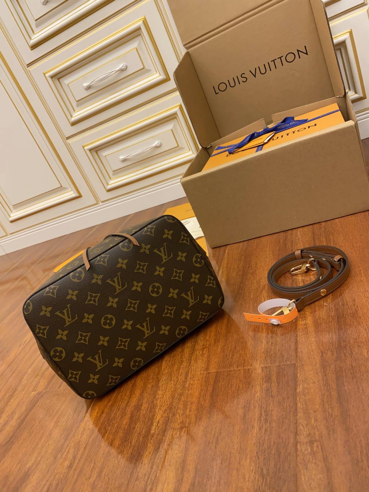 Ellebag’s Masterful Replica Craftsmanship: Louis Vuitton M44887 Caramel Gaston-Louis NeoNoe Bucket Bag Monogram-Paras laatu väärennetty Louis Vuitton laukku verkkokauppa, replika suunnittelija laukku ru