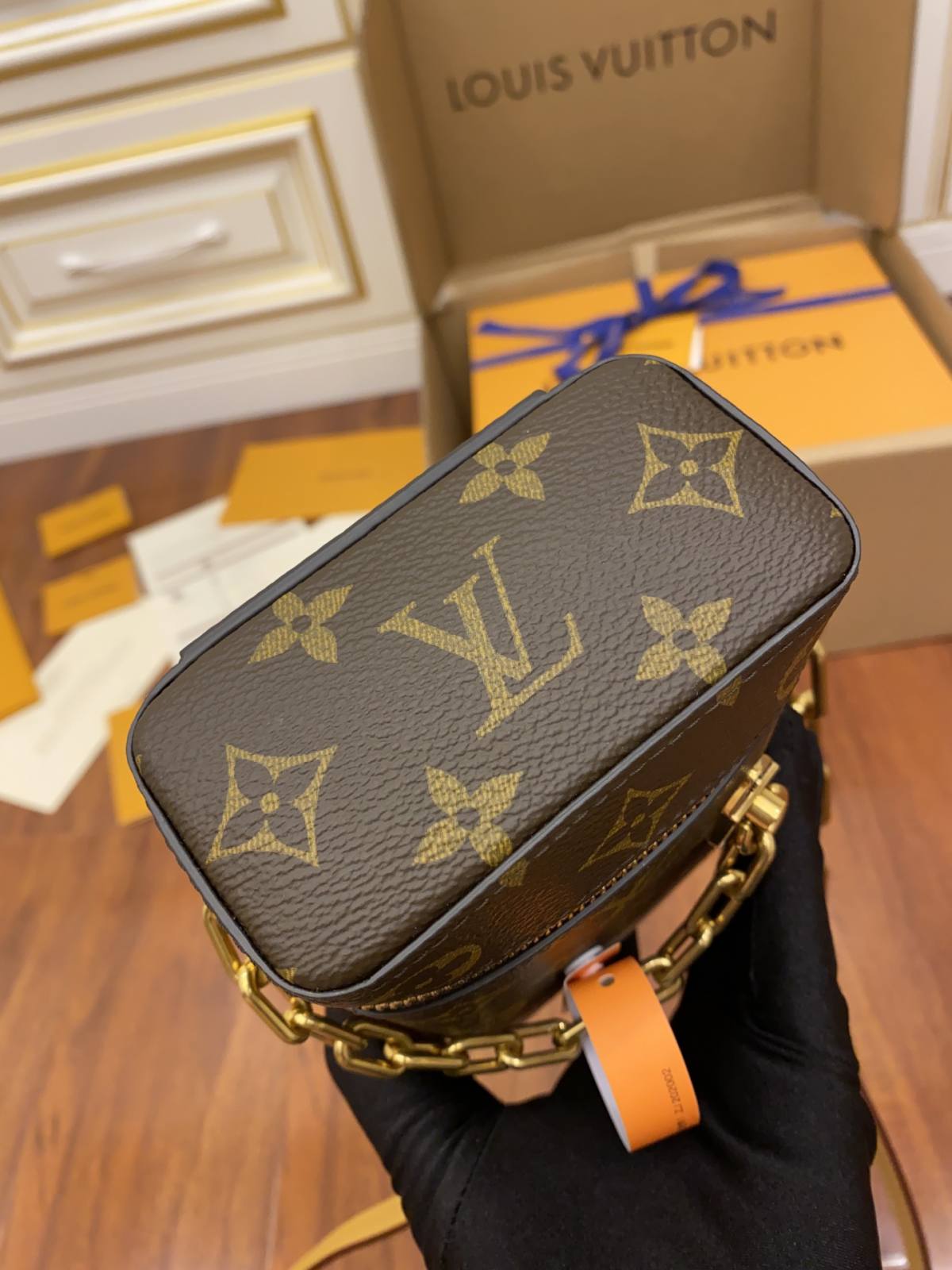 Ellebag’s Exquisite Replica of Louis Vuitton M44914 PHONE BOX Handbag-Bedste kvalitet Fake Louis Vuitton Bag Online Store, Replica designer bag ru