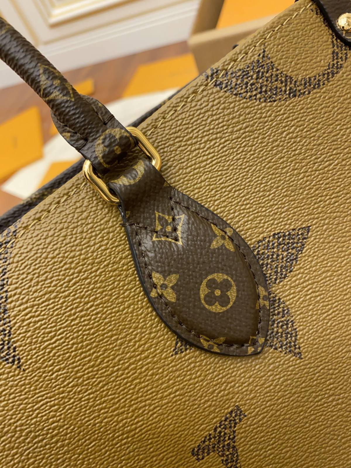 Ellebag’s Masterful Replica of Louis Vuitton ONTHEGO Medium Handbag (M45039) in Monogram-Լավագույն որակի կեղծ Louis Vuitton պայուսակների առցանց խանութ, Replica դիզայներական պայուսակ ru