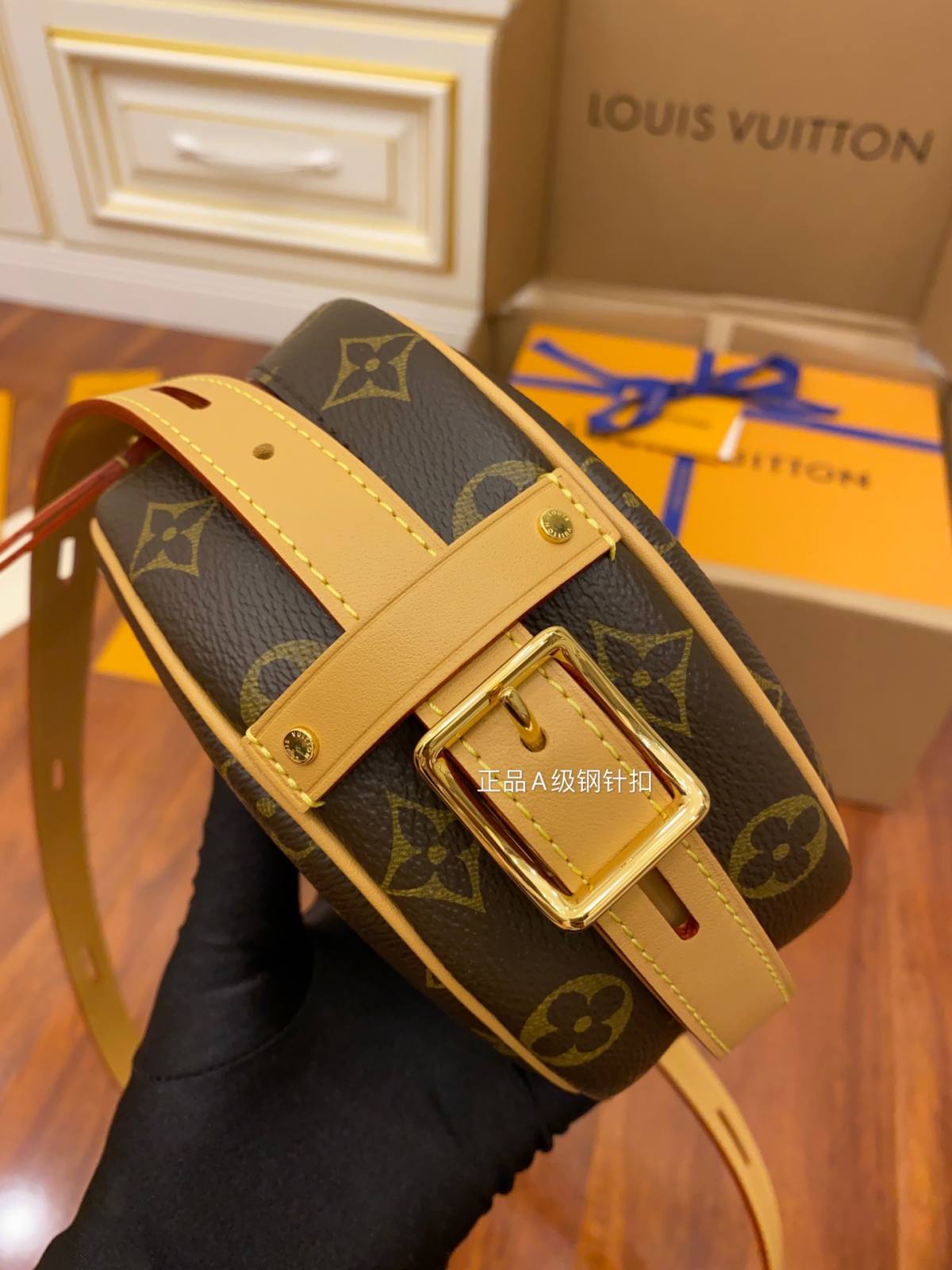 Ellebag’s Replica of Louis Vuitton M45149 Boite Chapeau Souple PM Bag-Tulaga sili ona lelei Fake Louis Vuitton Bag Faleoloa i luga ole laiga, Replica designer bag ru