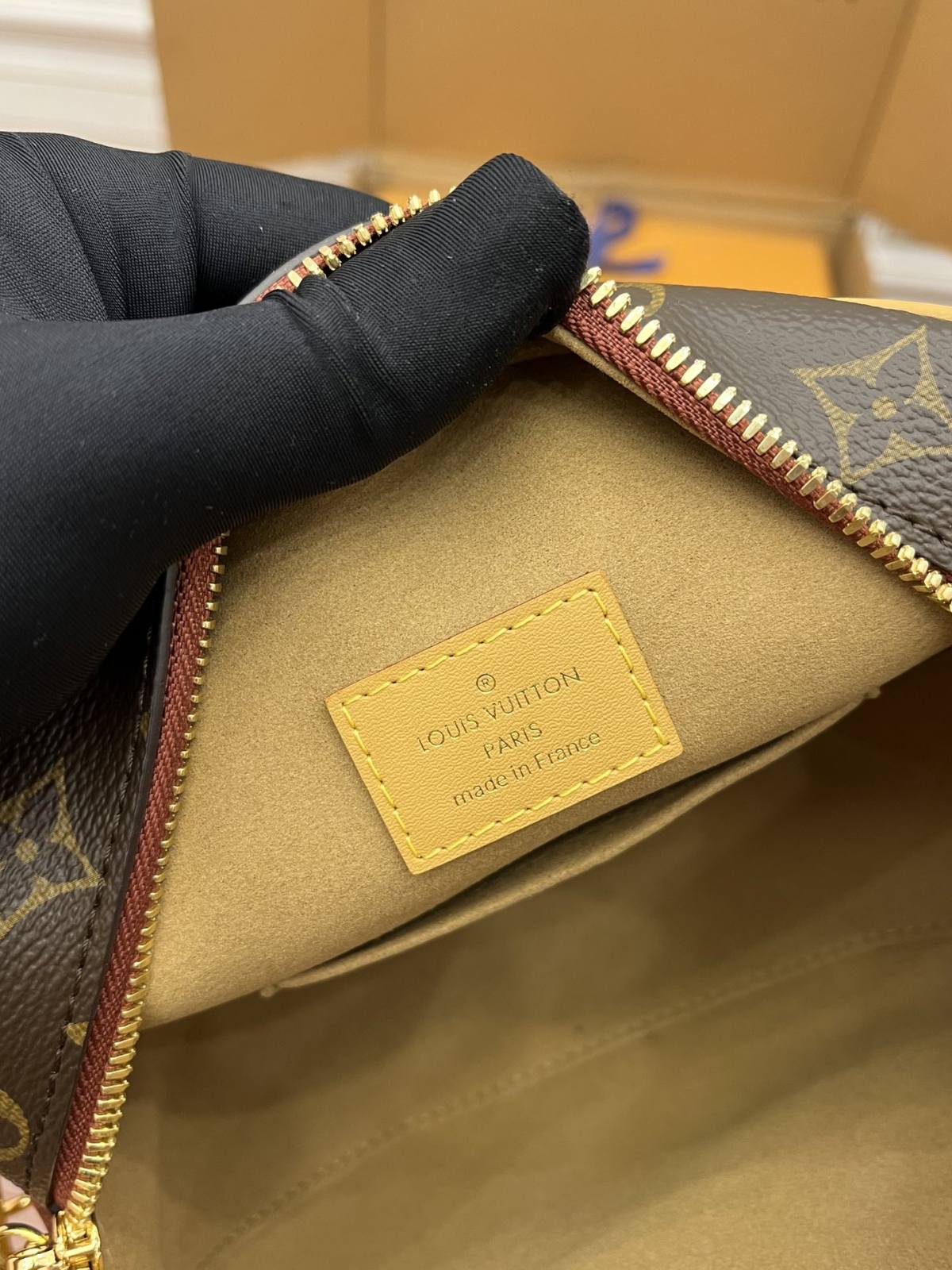 Ellebag’s Replica of Louis Vuitton BOITE CHAPEAU SOUPLE Bag (M45647)-最高品質の偽のルイヴィトンバッグオンラインストア、レプリカデザイナーバッグru