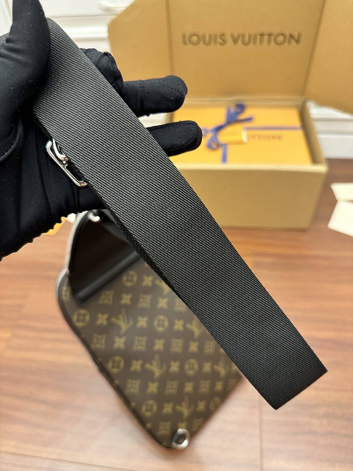 Ellebag’s Expert Replication: Louis Vuitton M46327 Avenue Shoulder Bag-最高品質の偽のルイヴィトンバッグオンラインストア、レプリカデザイナーバッグru