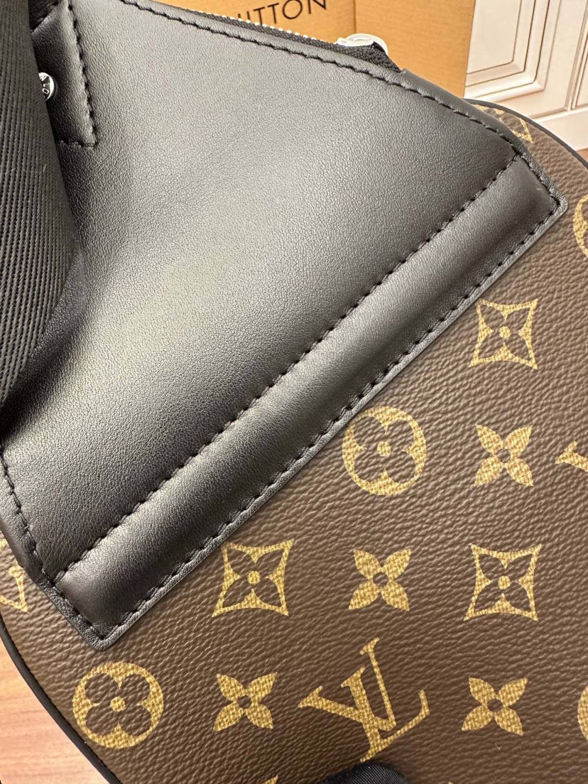 Ellebag’s Expert Replication: Louis Vuitton M46327 Avenue Shoulder Bag-Beste Qualität gefälschte Louis Vuitton-Taschen Online-Shop, Replik-Designer-Tasche ru