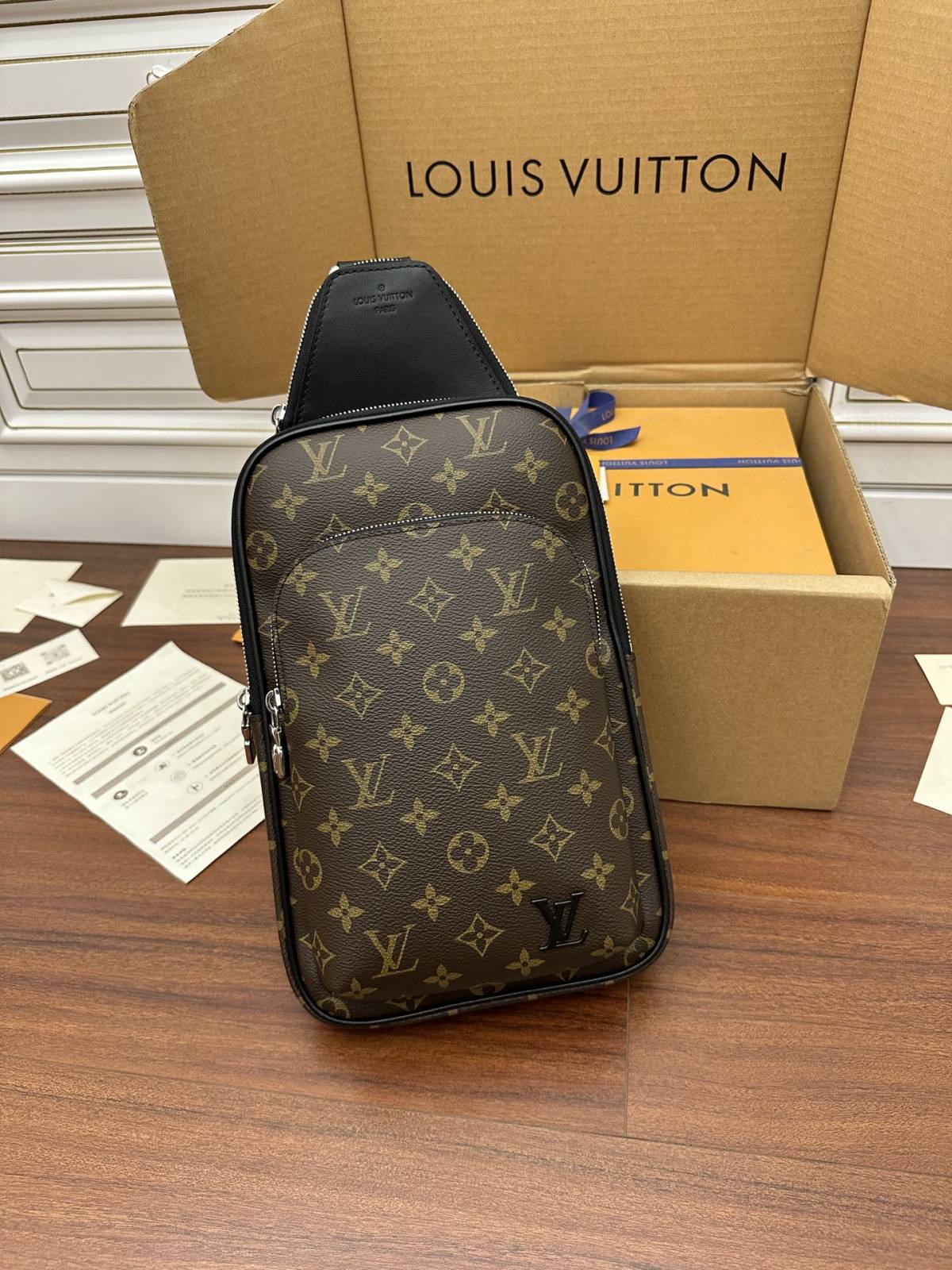 Ellebag’s Expert Replication: Louis Vuitton M46327 Avenue Shoulder Bag-最高品質の偽のルイヴィトンバッグオンラインストア、レプリカデザイナーバッグru