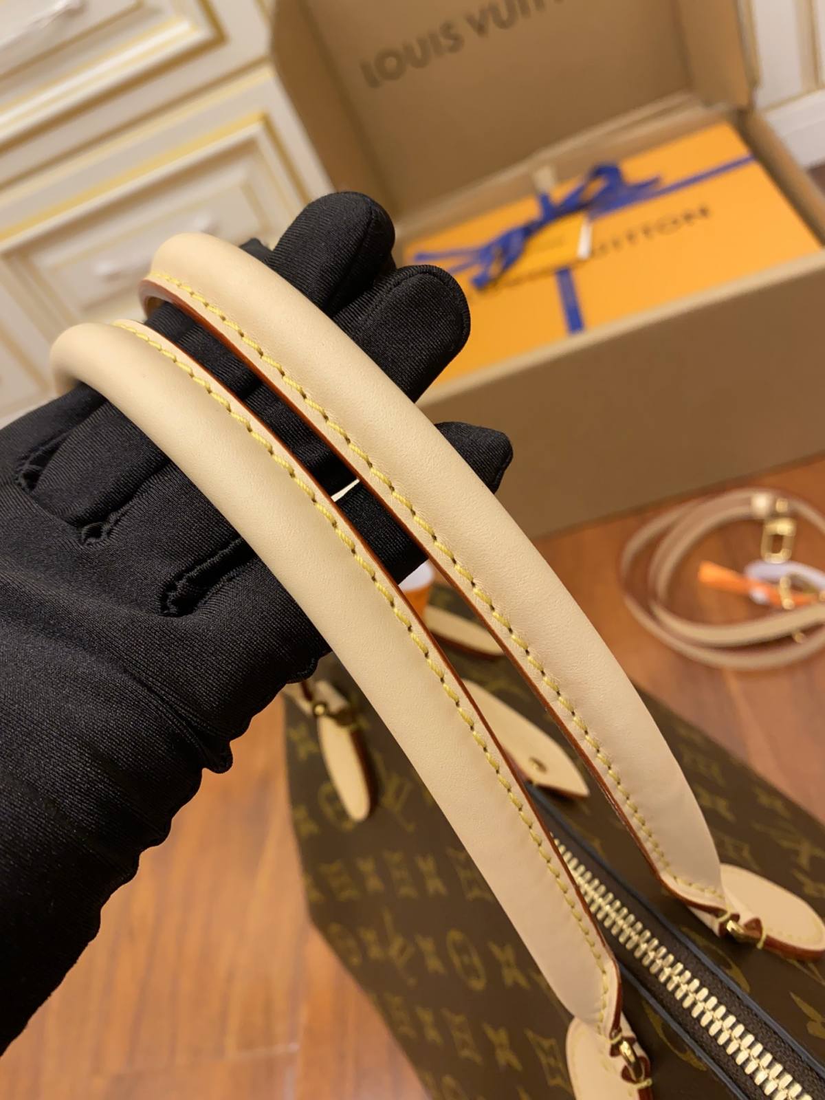 Ellebag’s Expert Replication: Louis Vuitton M48814 TURENNE Medium Handbag-Labākās kvalitātes viltotās Louis Vuitton somas tiešsaistes veikals, dizaineru somas kopija ru