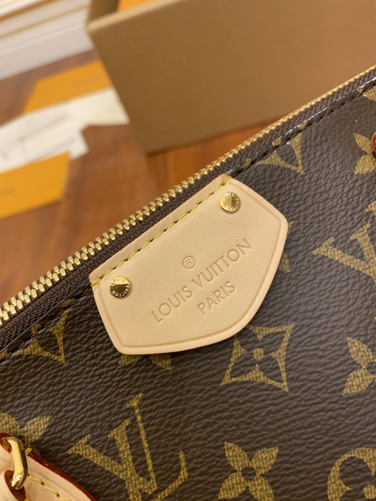 Ellebag’s Expert Replication: Louis Vuitton M48814 TURENNE Medium Handbag-Duka la Mtandaoni la Begi Bandia ya Louis Vuitton ya Ubora, Begi la wabuni wa Replica ru