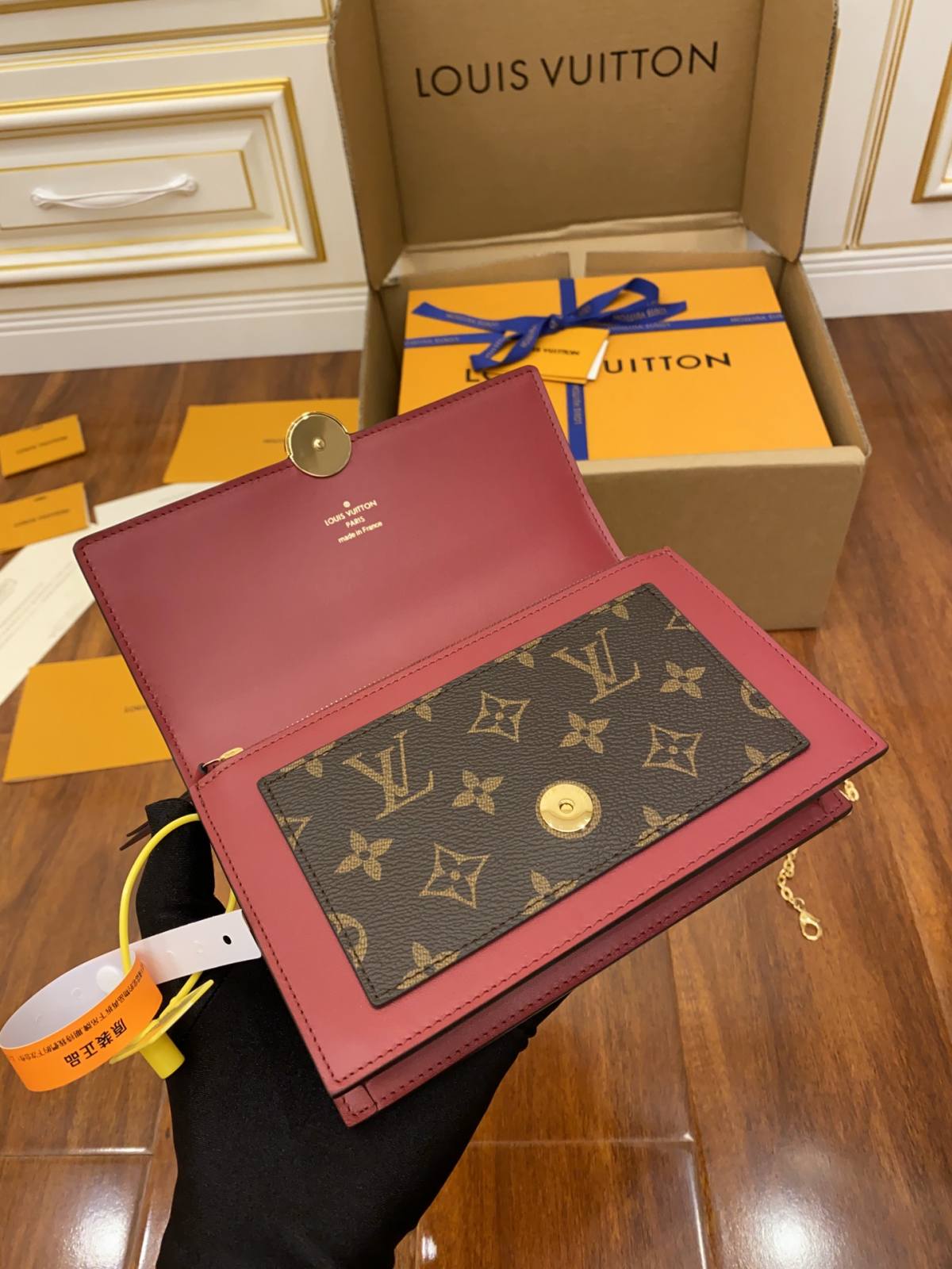 Ellebag’s Expert Replication: Louis Vuitton M67404 Flore Chain Wallet-Best Quality Fake Louis Vuitton Bag Online Store, Replica designer bag ru