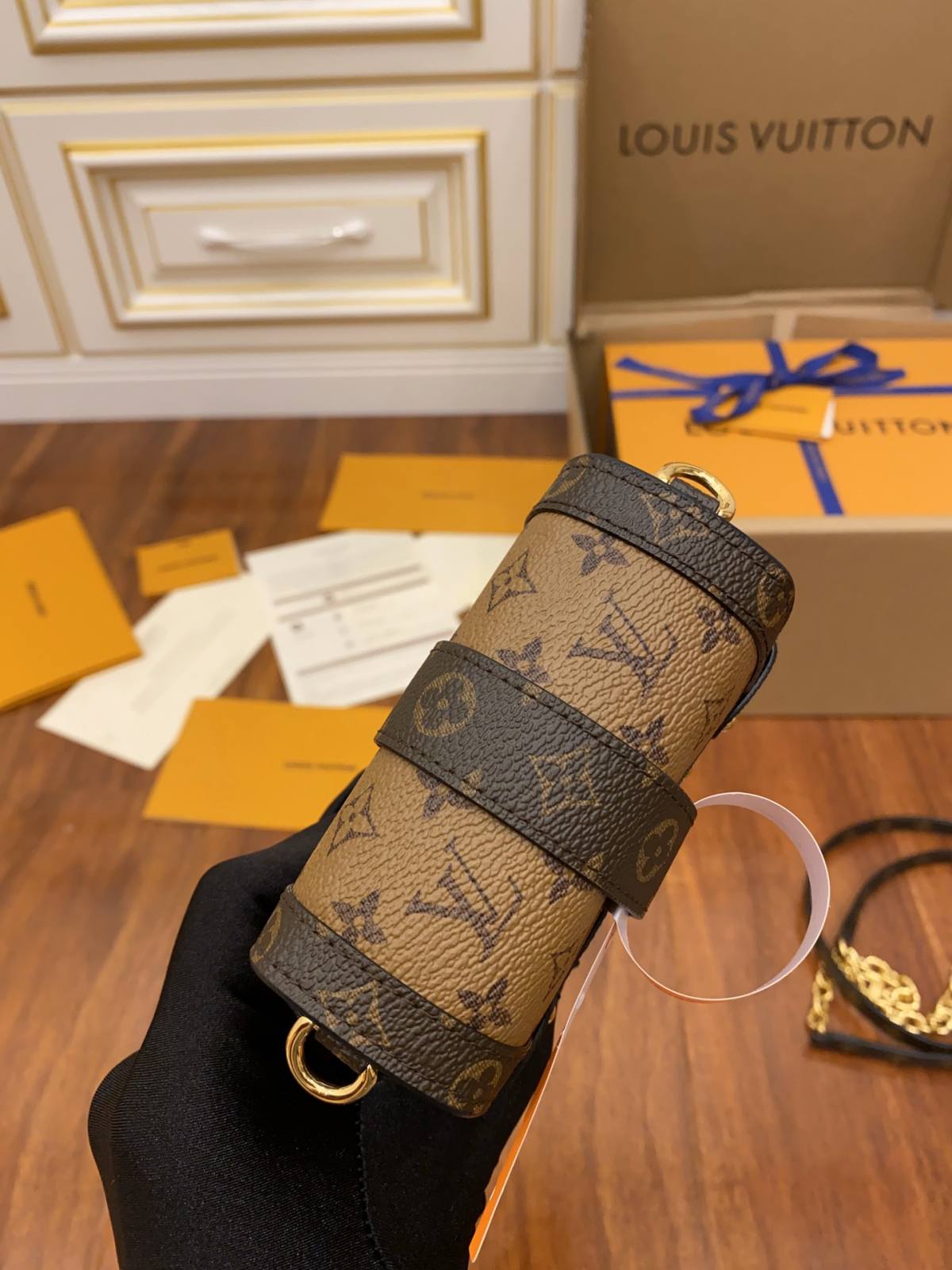 Ellebag’s Replication Expertise: Louis Vuitton M67873 Yellow Trunk Vertical Chain Bag-Best Quality Fake Louis Vuitton Bag Online Store, Replica designer bag ru