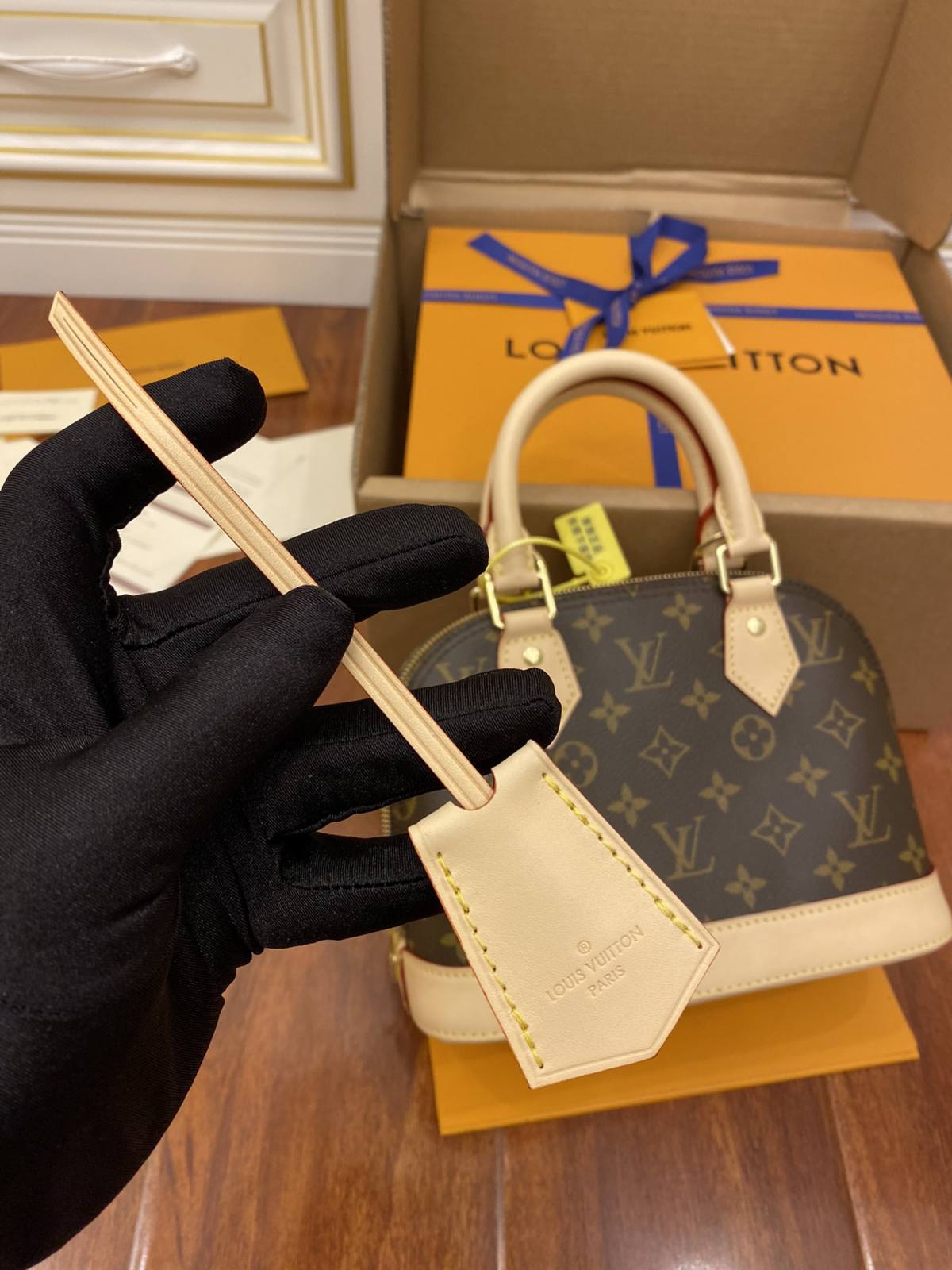 Ellebag’s Expert Replication: Louis Vuitton M53152 Monogram Woven Double Shoulder Strap Alma BB Handbag-ఉత్తమ నాణ్యత నకిలీ లూయిస్ విట్టన్ బ్యాగ్ ఆన్‌లైన్ స్టోర్, రెప్లికా డిజైనర్ బ్యాగ్ రు