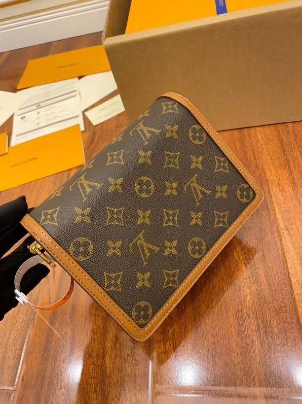 Ellebag’s Expert Replication: Louis Vuitton DAUPHINE Handbag (M44580) Monogram-Tulaga sili ona lelei Fake Louis Vuitton Bag Faleoloa i luga ole laiga, Replica designer bag ru