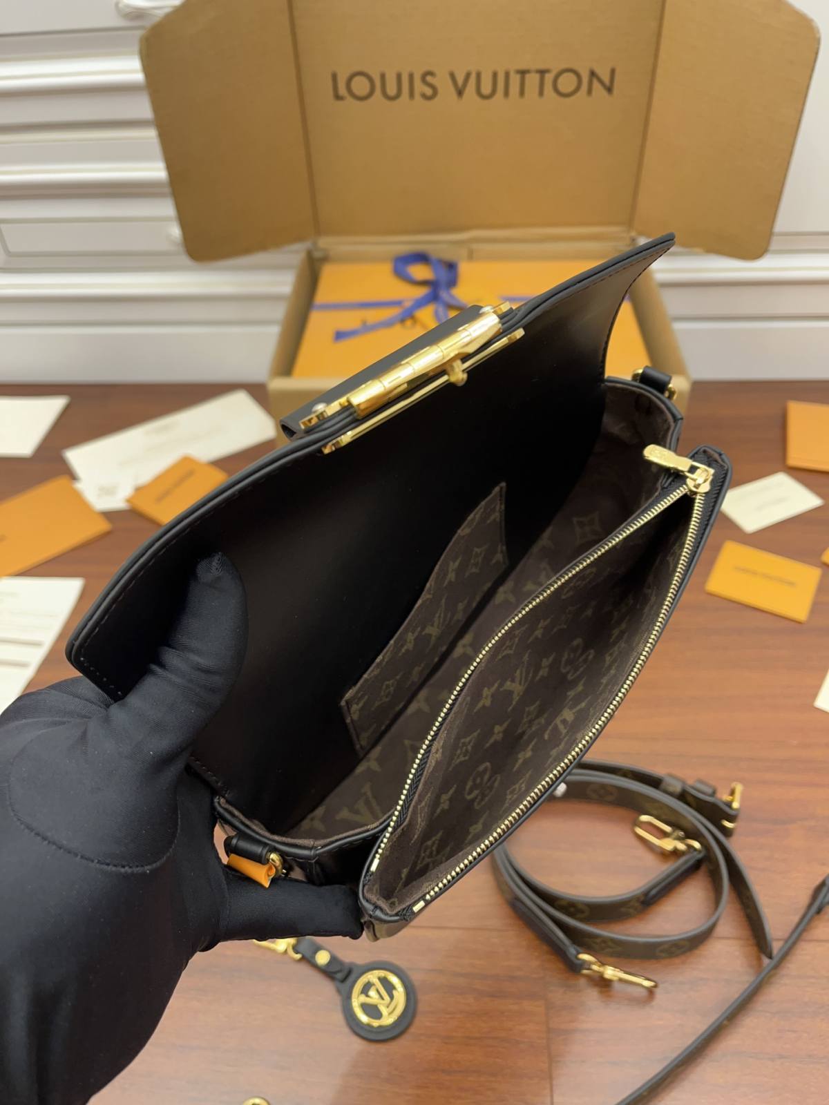 Ellebag’s Expert Replication: Louis Vuitton SWING Handbag (M20393) Black with S-lock Clasp-Best Quality Fake Louis Vuitton Bag Online Store, Replica designer bag ru