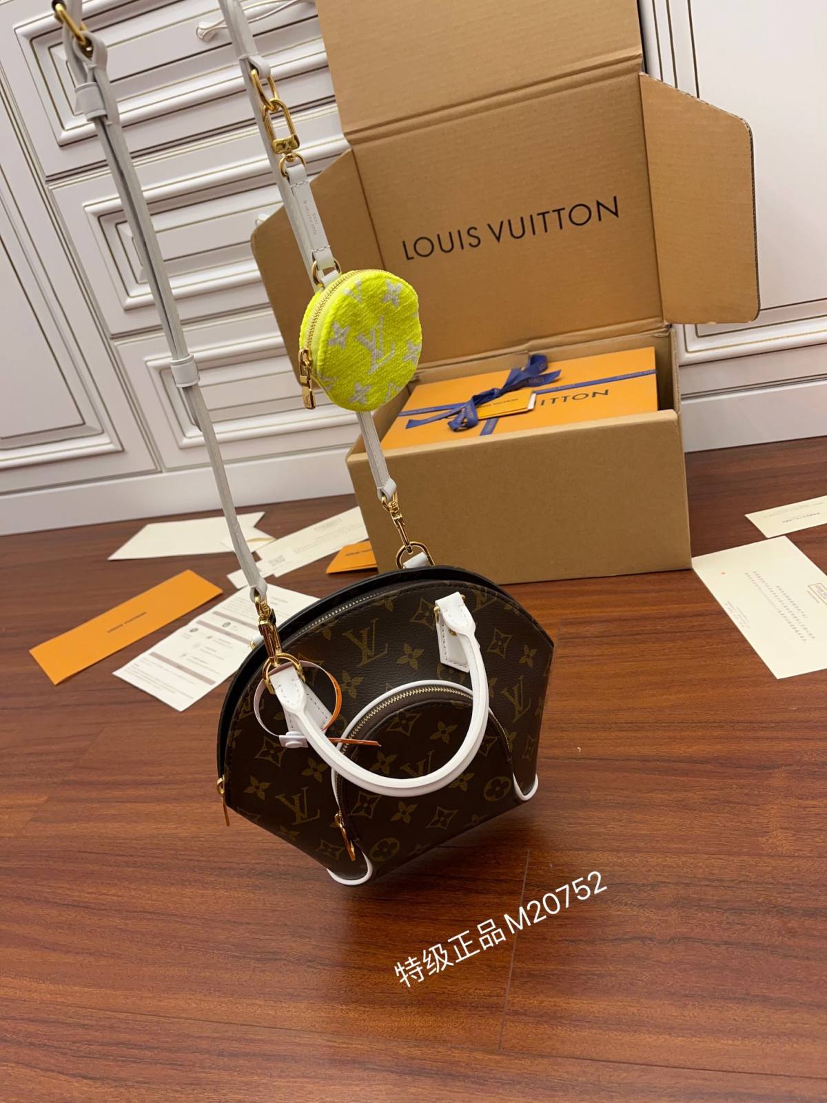 Ellebag’s Expert Replication: Louis Vuitton ELLIPSE BB Handbag (M20752) by Nicolas Ghesquière-Online obchod s falošnou taškou Louis Vuitton najvyššej kvality, replika značkovej tašky ru